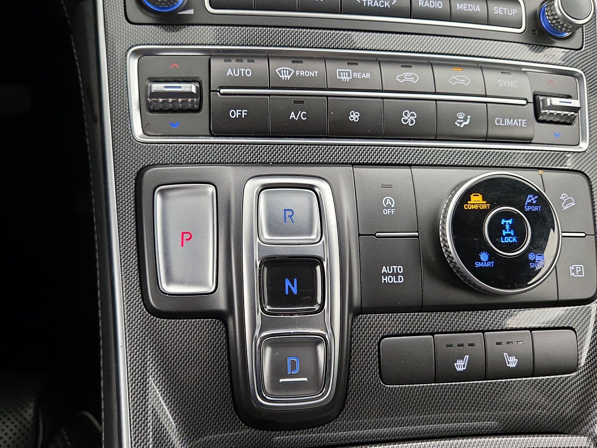 Thumbnail: 2022 Hyundai Santa Fe - 17