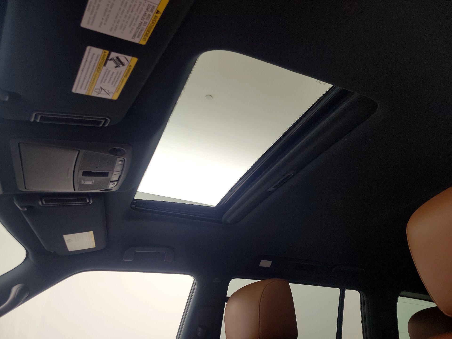 Thumbnail: 2022 INFINITI QX80 - 20