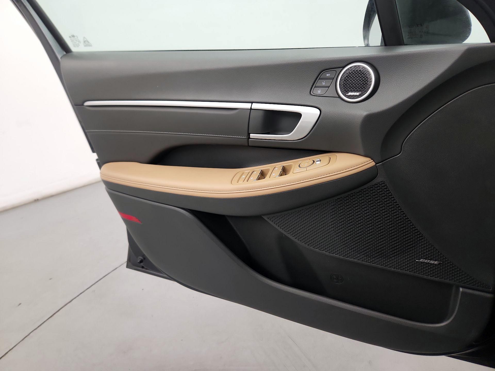 Thumbnail: 2023 Hyundai Sonata - 10