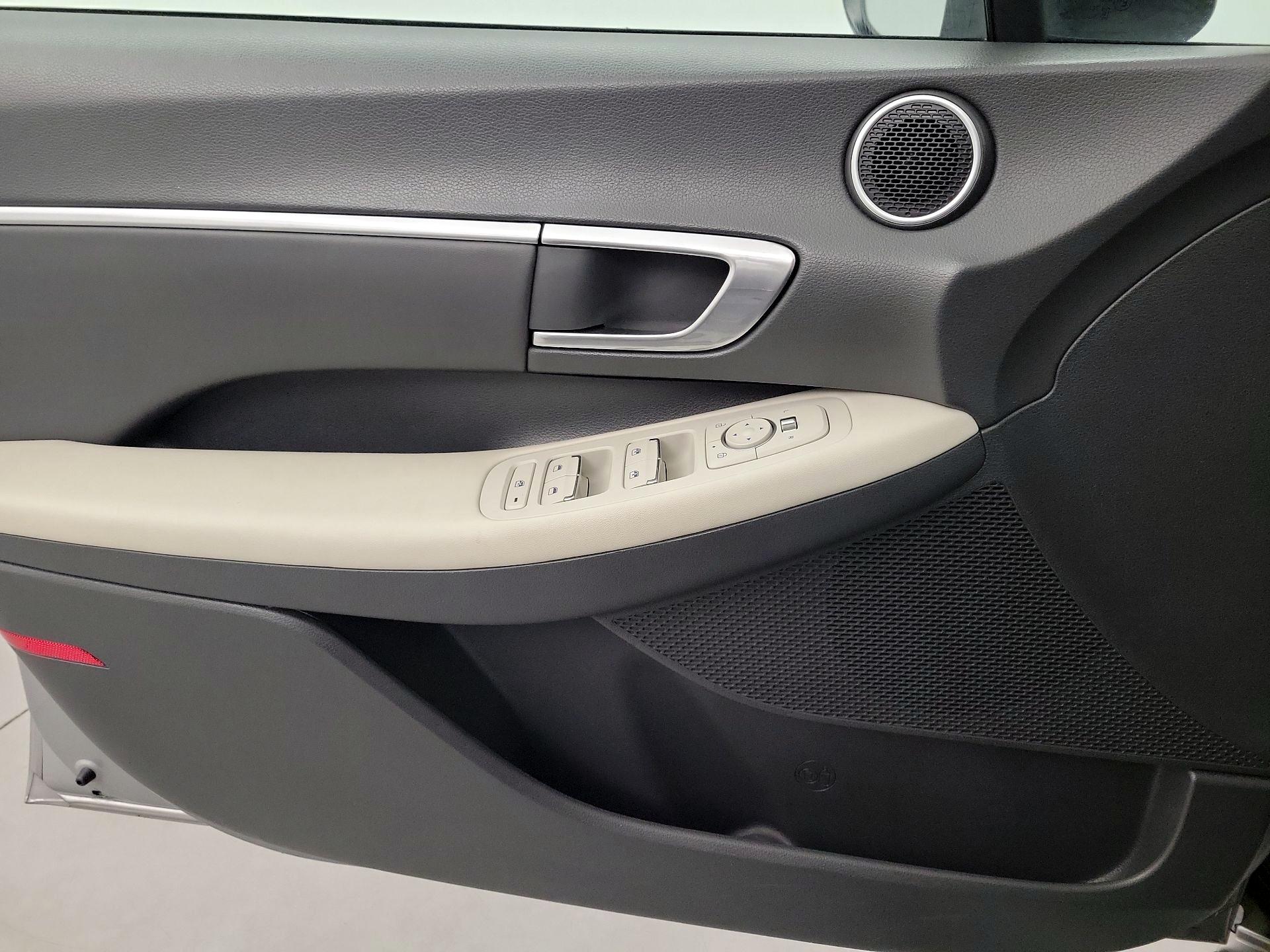 Thumbnail: 2023 Hyundai Sonata - 10