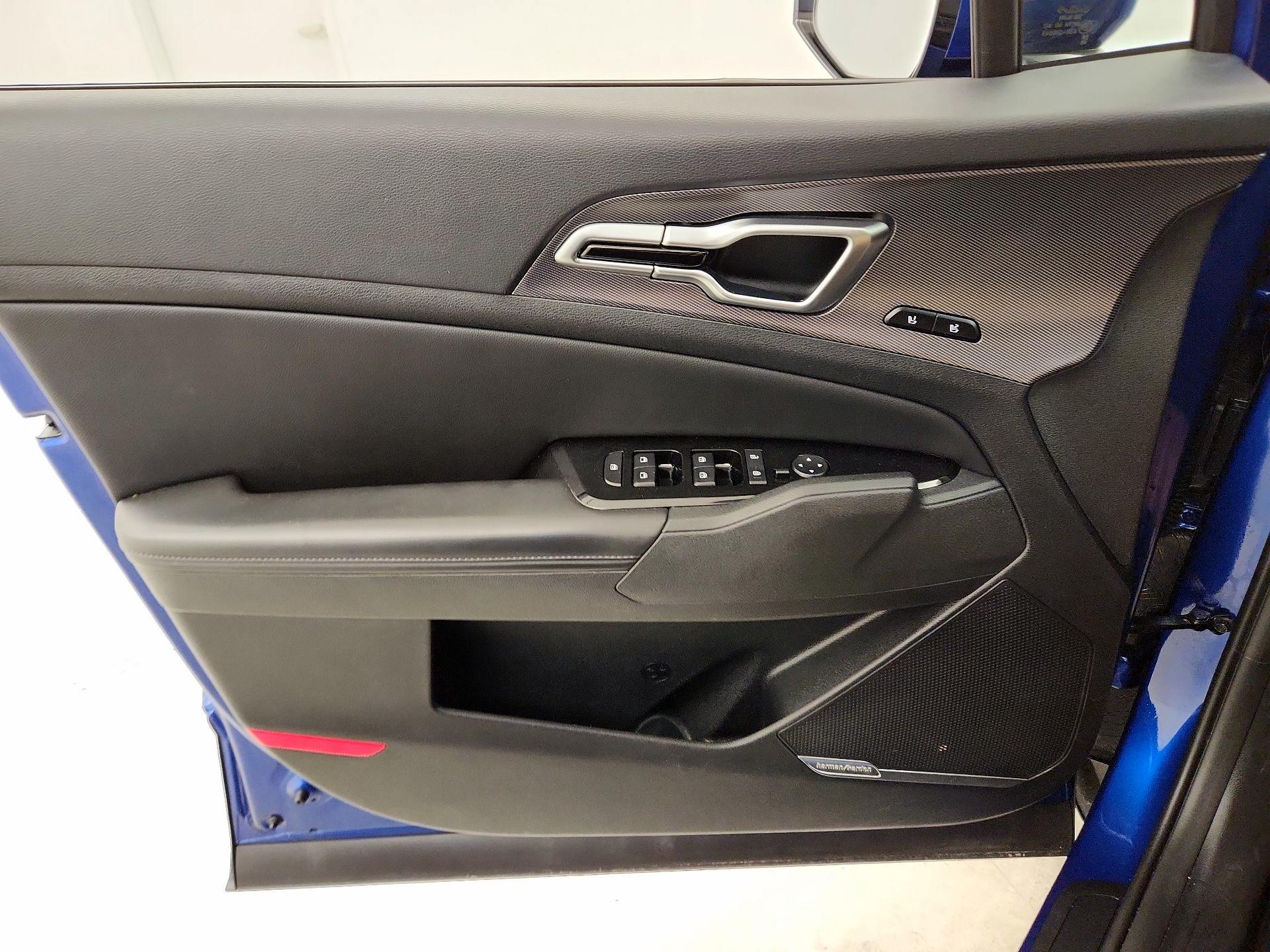 Thumbnail: 2023 Kia Sportage - 12