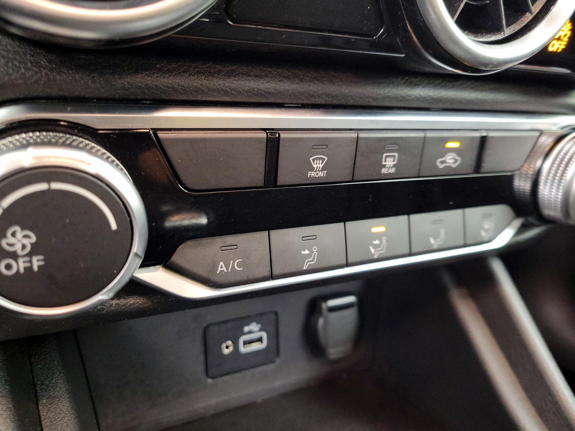 Thumbnail: 2023 Nissan Sentra - 16