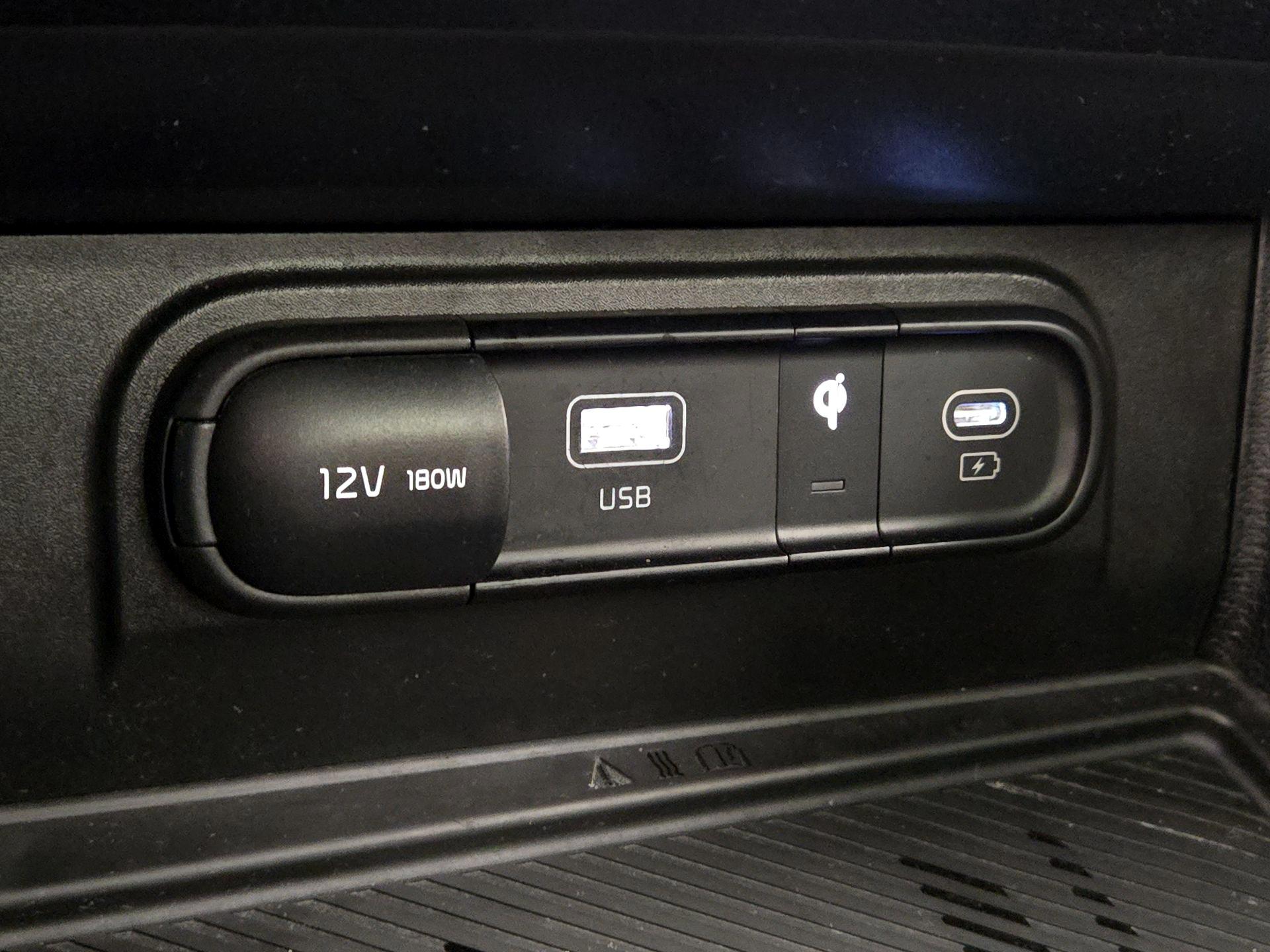 Thumbnail: 2023 Kia Sportage - 18