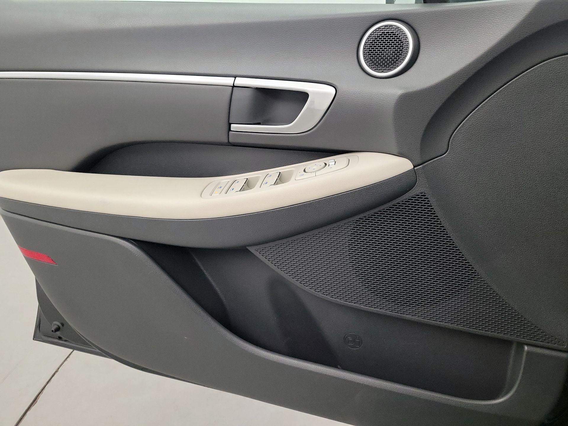 Thumbnail: 2023 Hyundai Sonata - 10