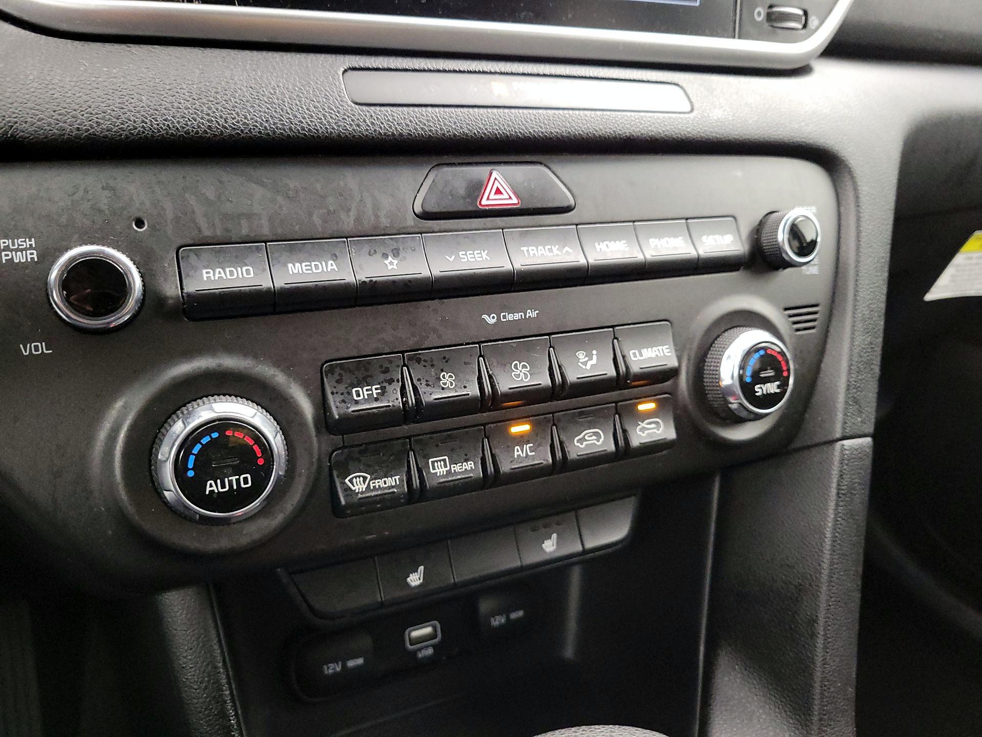 Thumbnail: 2022 Kia Sportage - 16