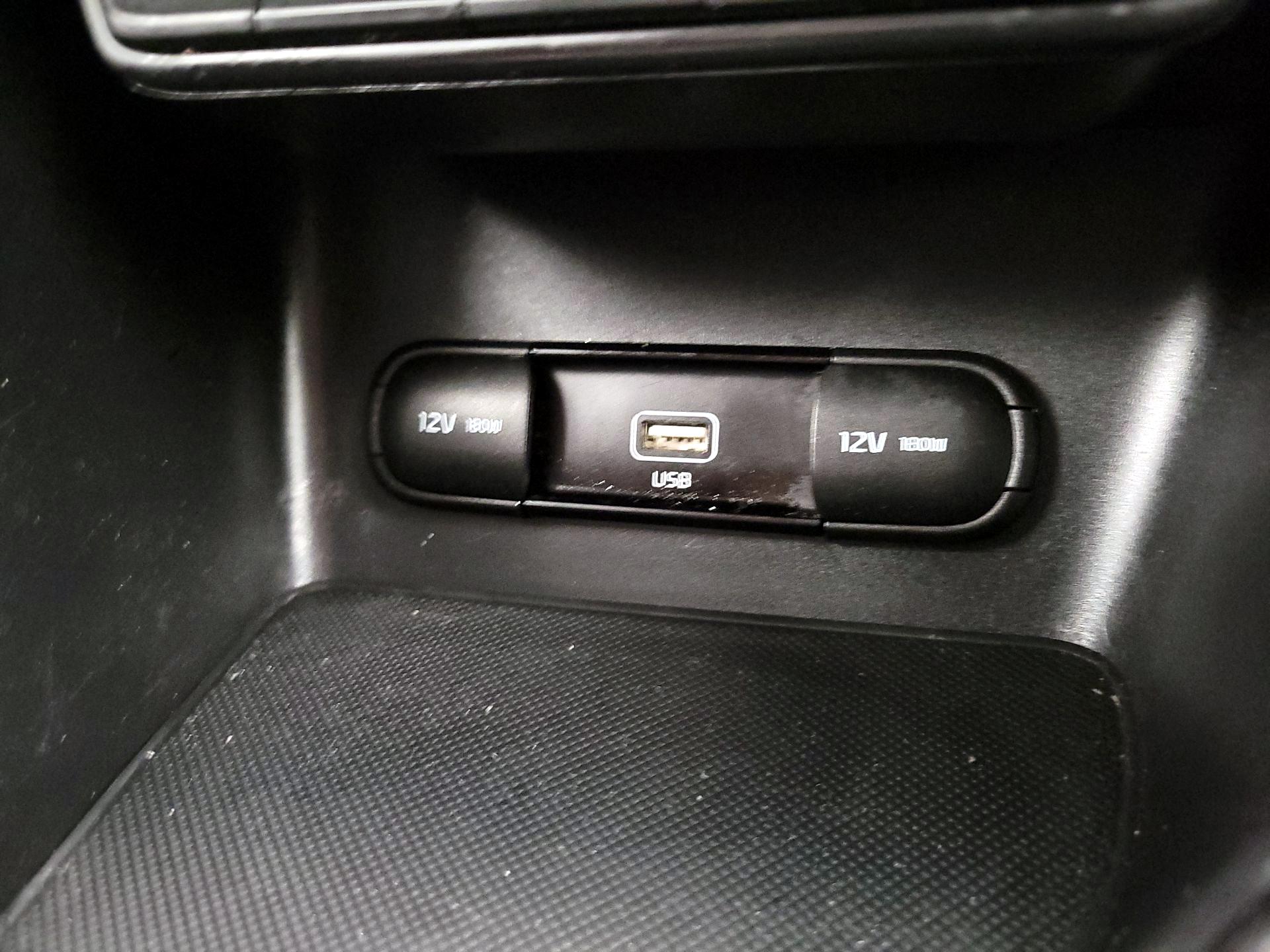 Thumbnail: 2022 Kia Sportage - 18