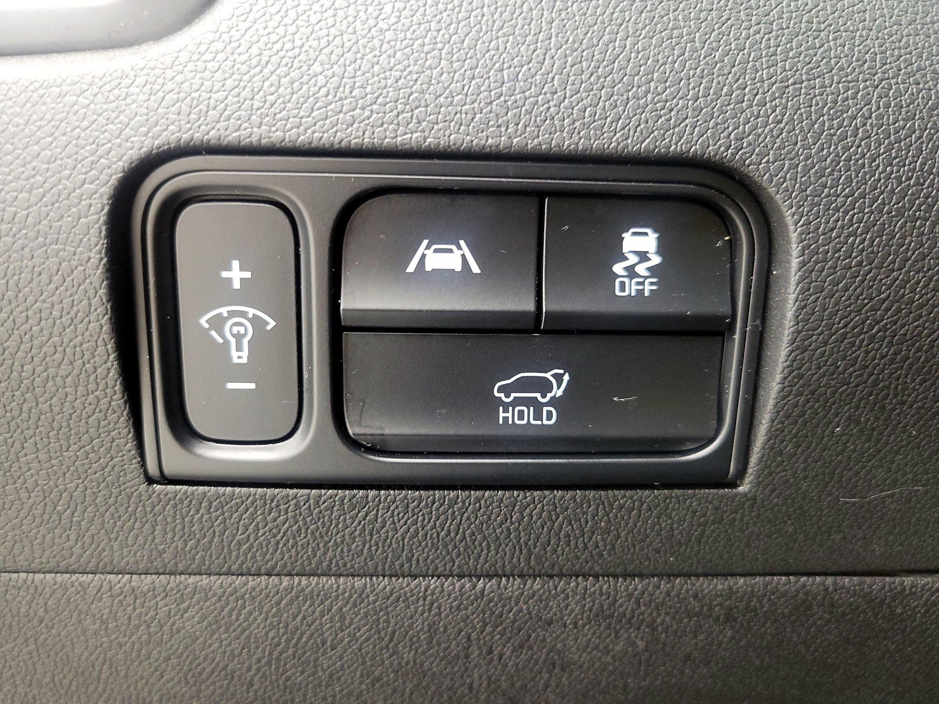 Thumbnail: 2023 Kia Sorento - 13