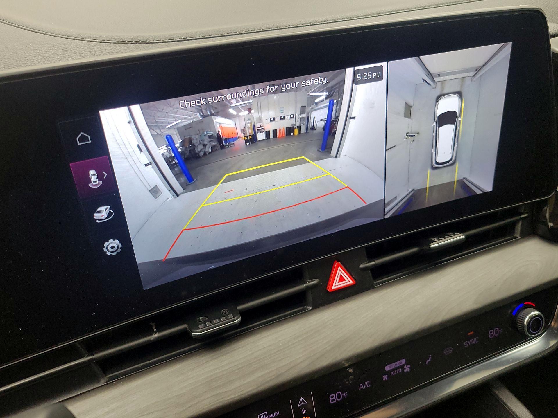 Thumbnail: 2023 Kia Sportage - 15