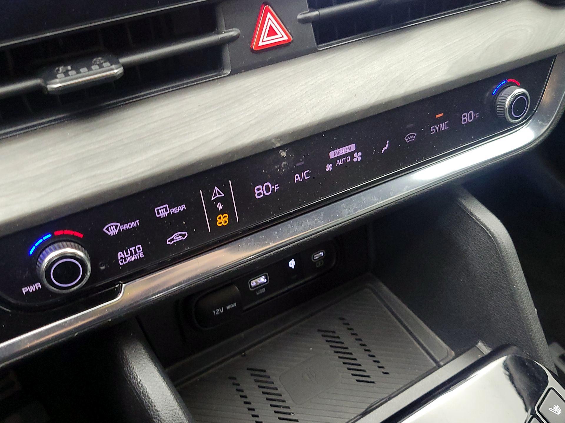 Thumbnail: 2023 Kia Sportage - 17