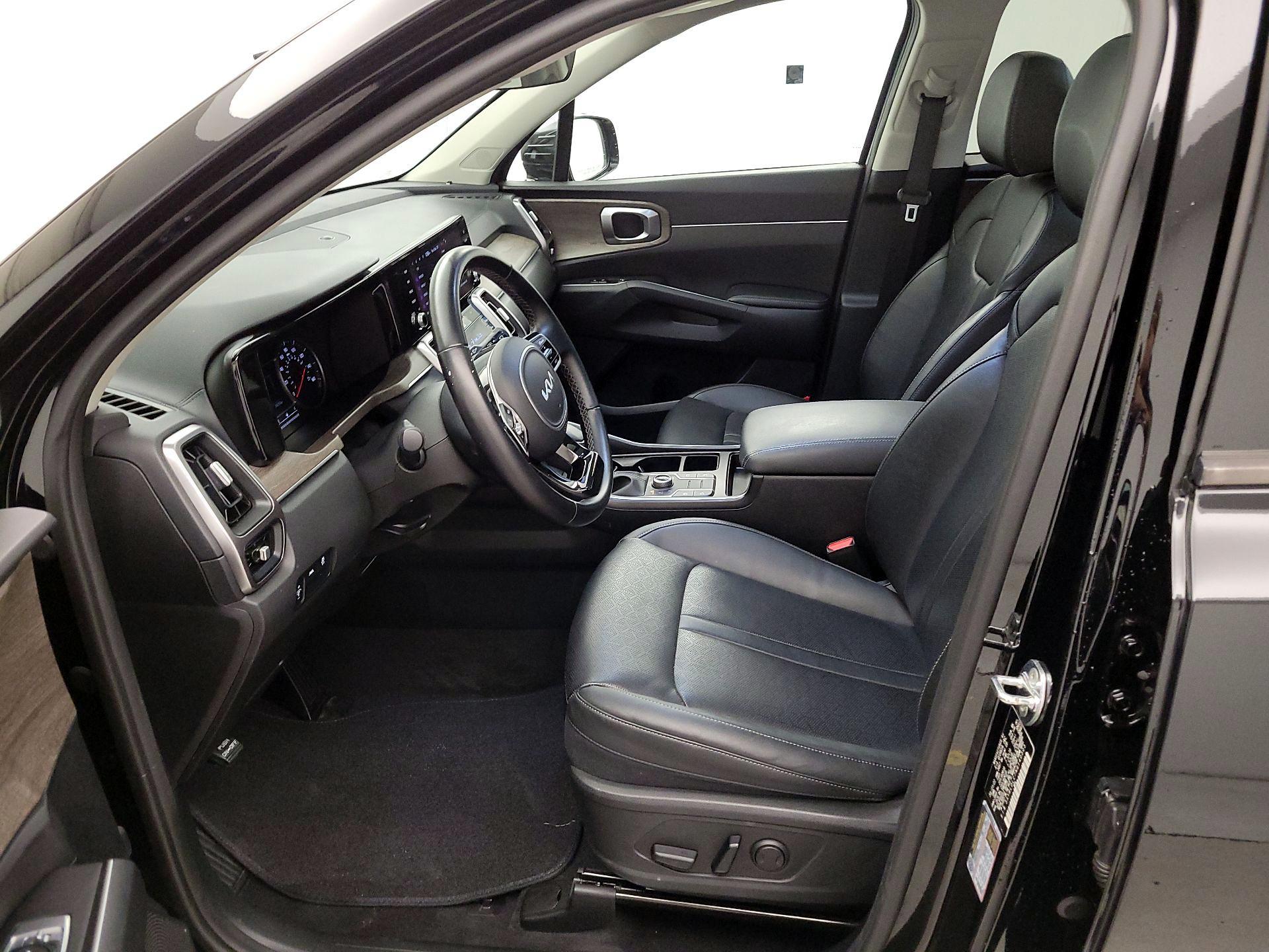 Thumbnail: 2022 Kia Sorento - 11