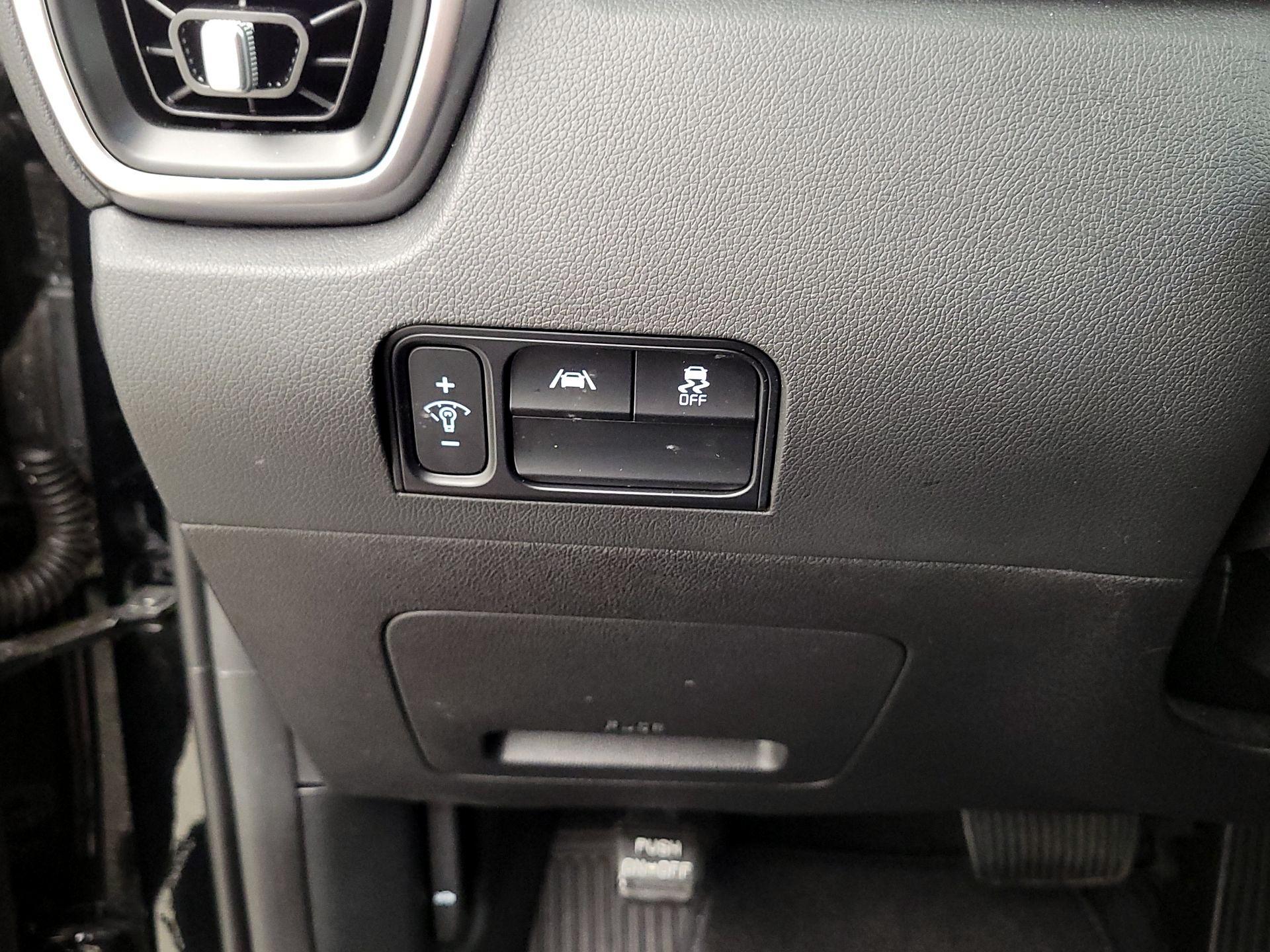 Thumbnail: 2022 Kia Sorento - 13