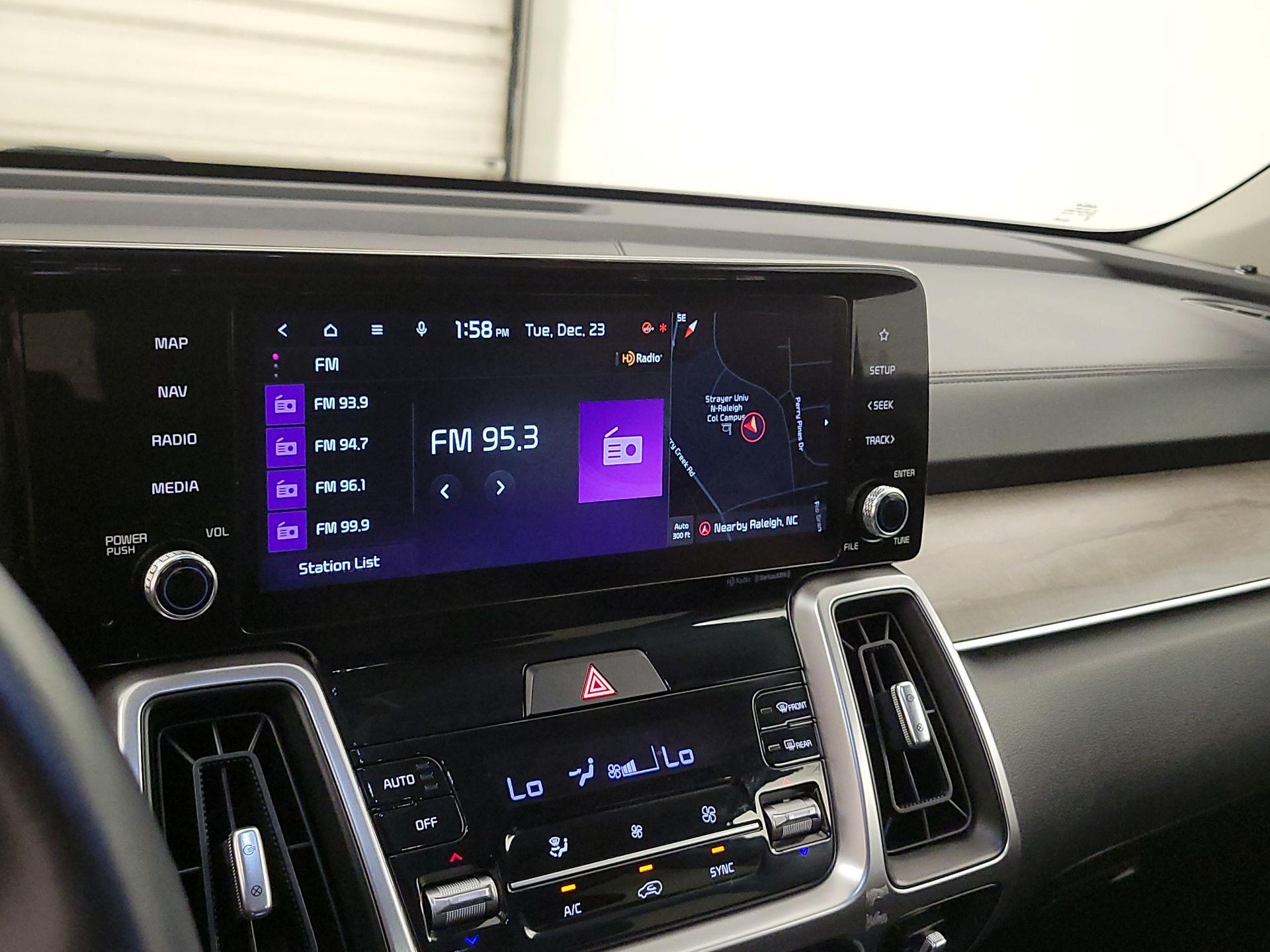 Thumbnail: 2022 Kia Sorento - 15