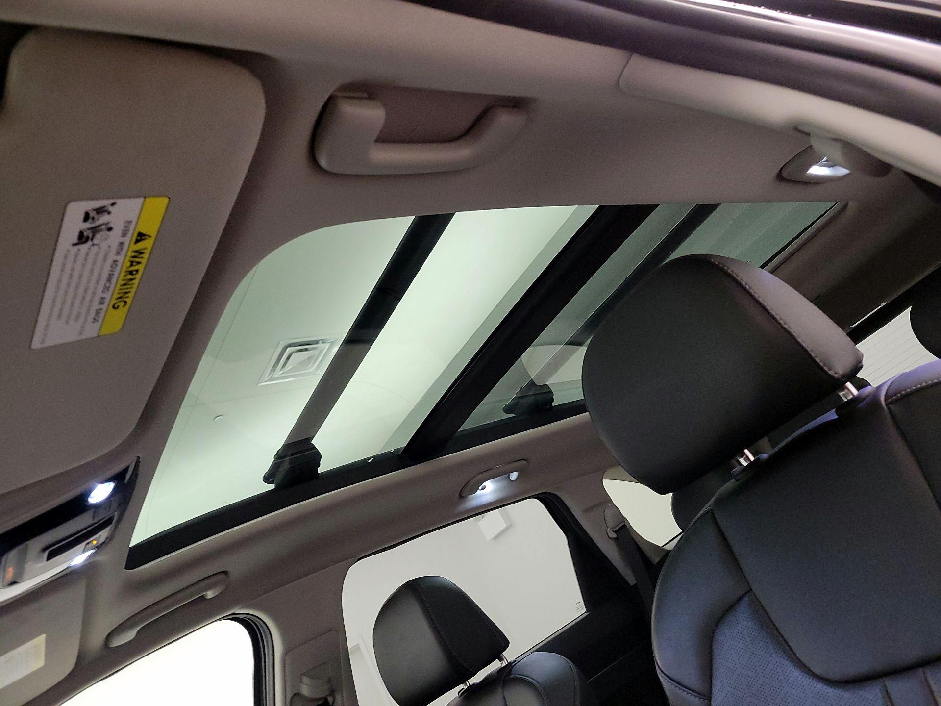 Thumbnail: 2022 Kia Sorento - 19