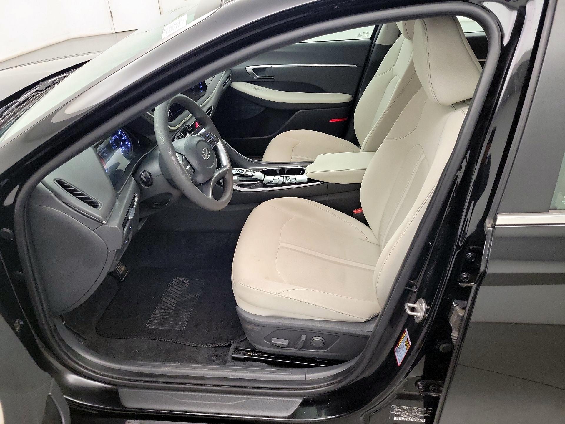 Thumbnail: 2023 Hyundai Sonata - 9