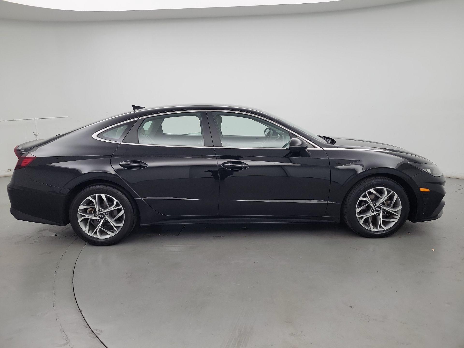 Thumbnail: 2023 Hyundai Sonata - 4