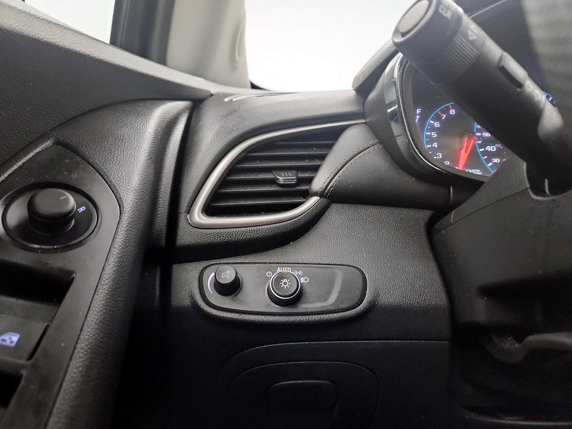 Thumbnail: 2021 Chevrolet Trax - 11