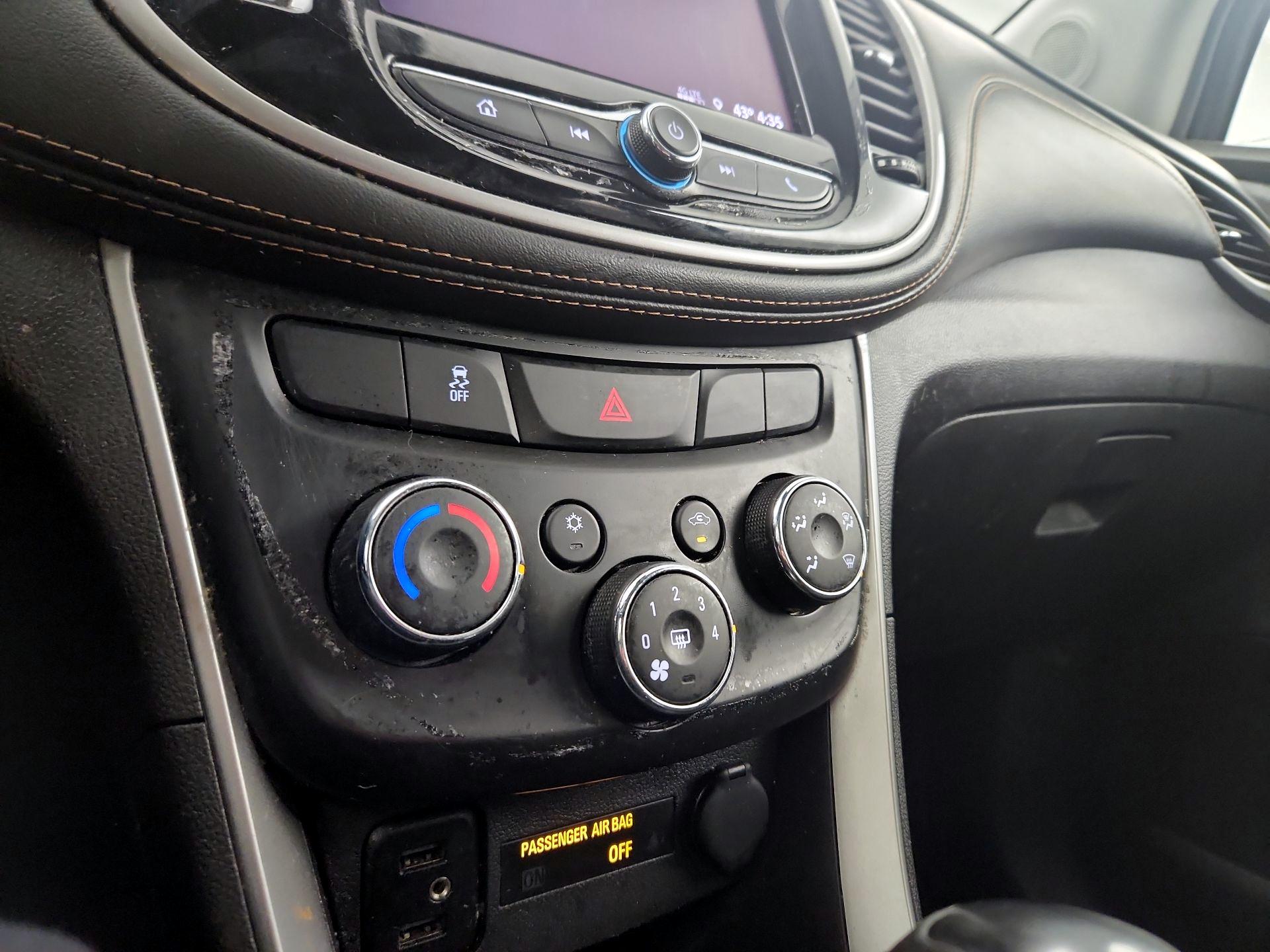 Thumbnail: 2021 Chevrolet Trax - 14