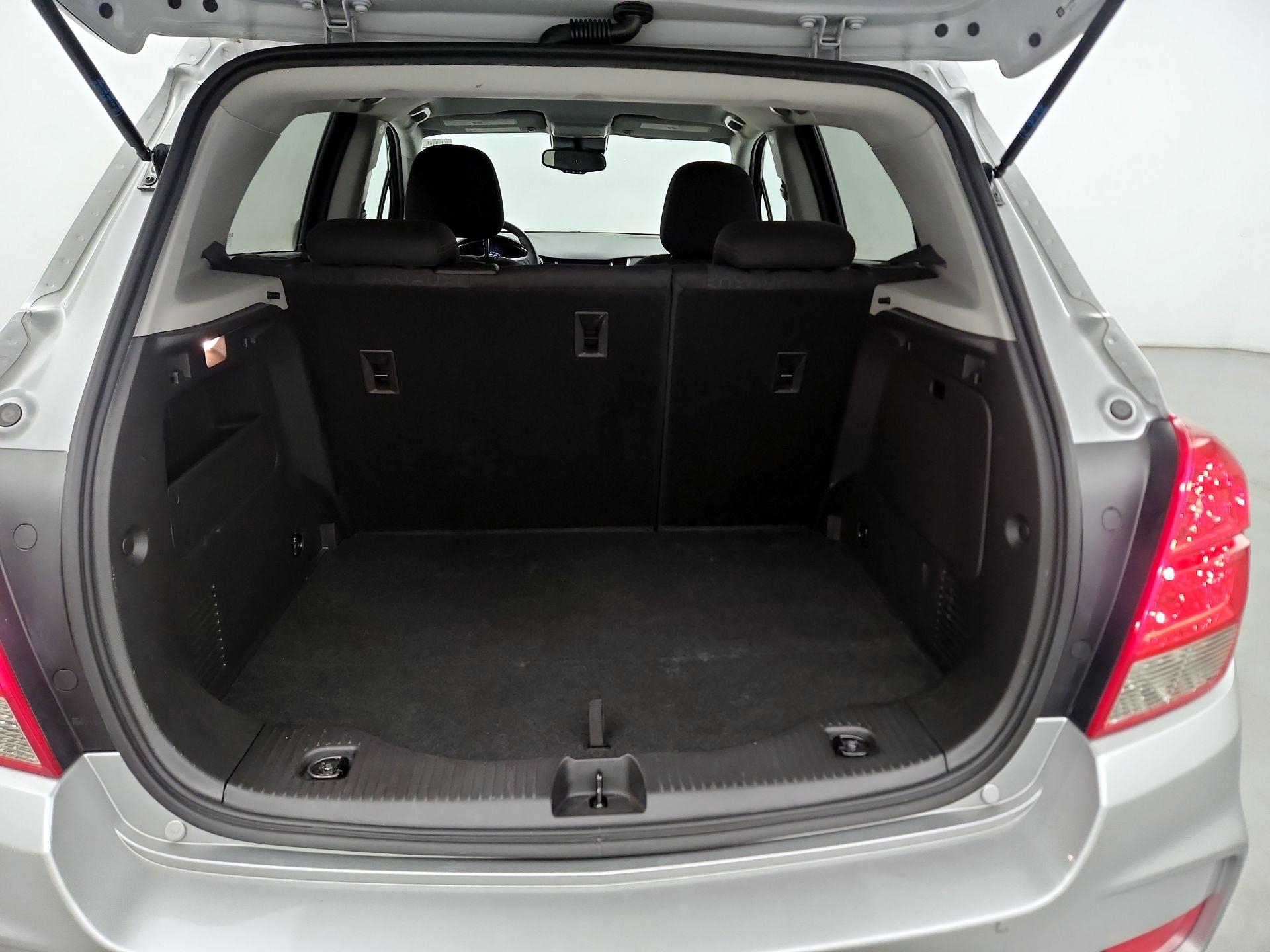 Thumbnail: 2021 Chevrolet Trax - 18