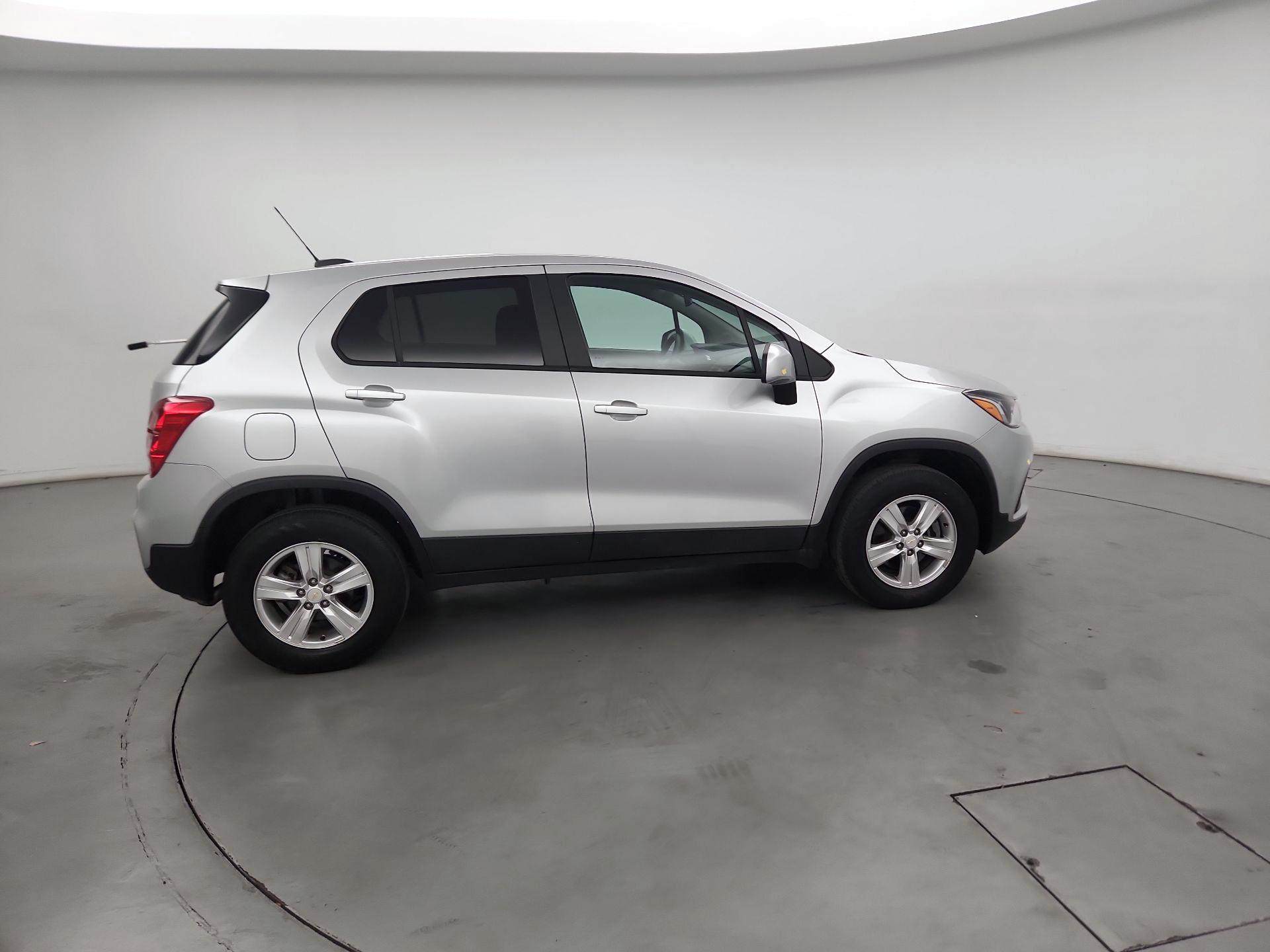 Thumbnail: 2021 Chevrolet Trax - 4