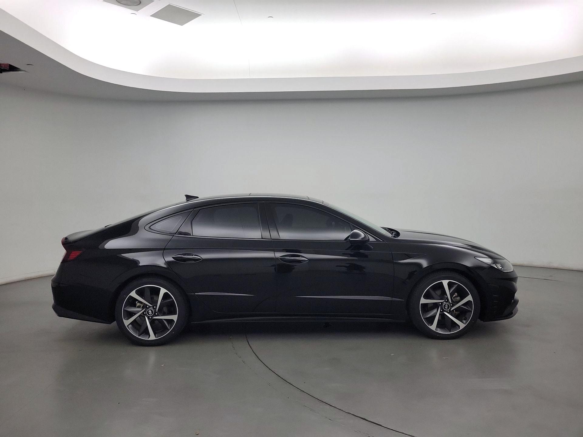 Thumbnail: 2023 Hyundai Sonata - 4