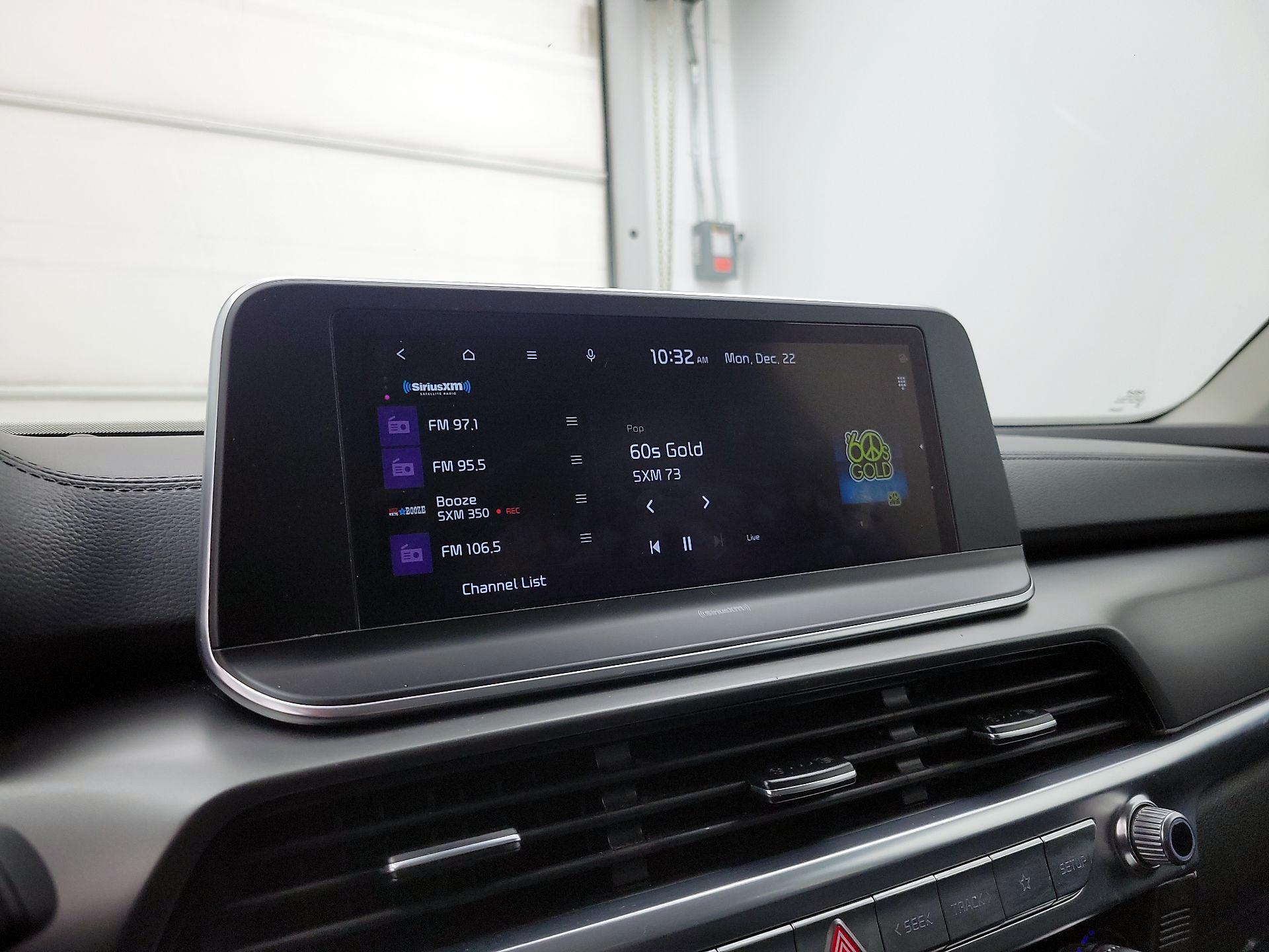 Thumbnail: 2022 Kia Telluride - 15