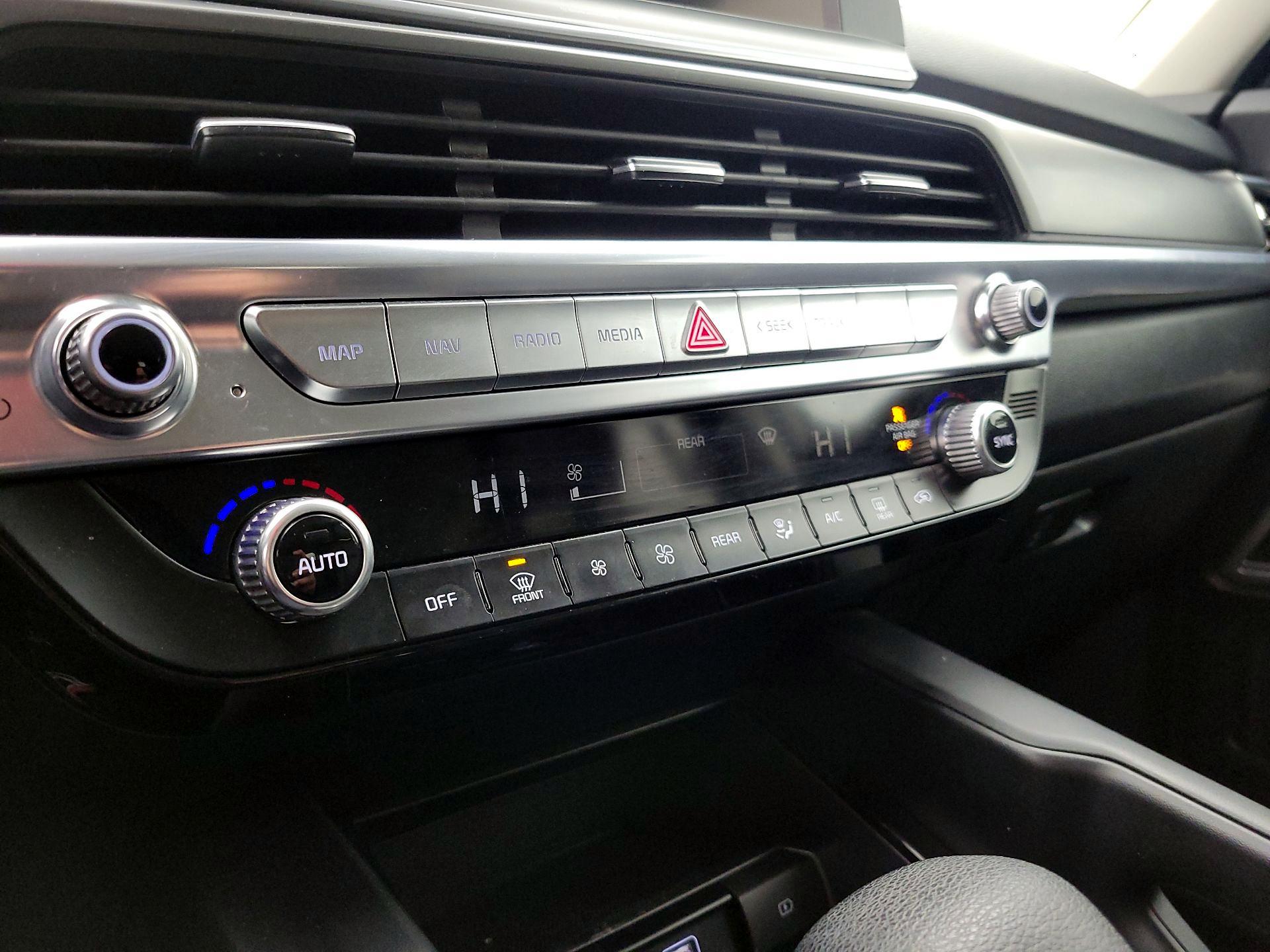 Thumbnail: 2022 Kia Telluride - 16