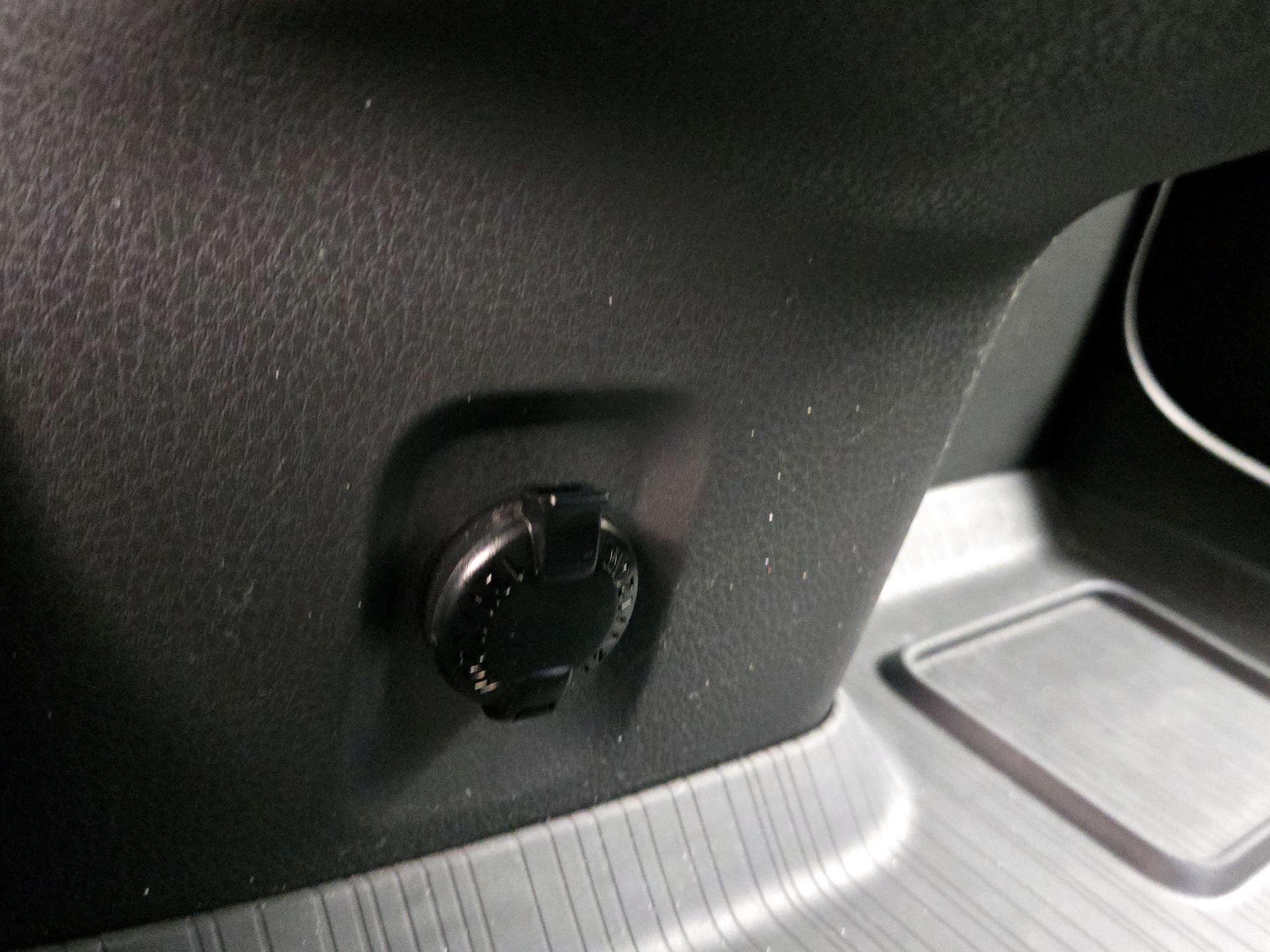 Thumbnail: 2024 Toyota Sienna - 17