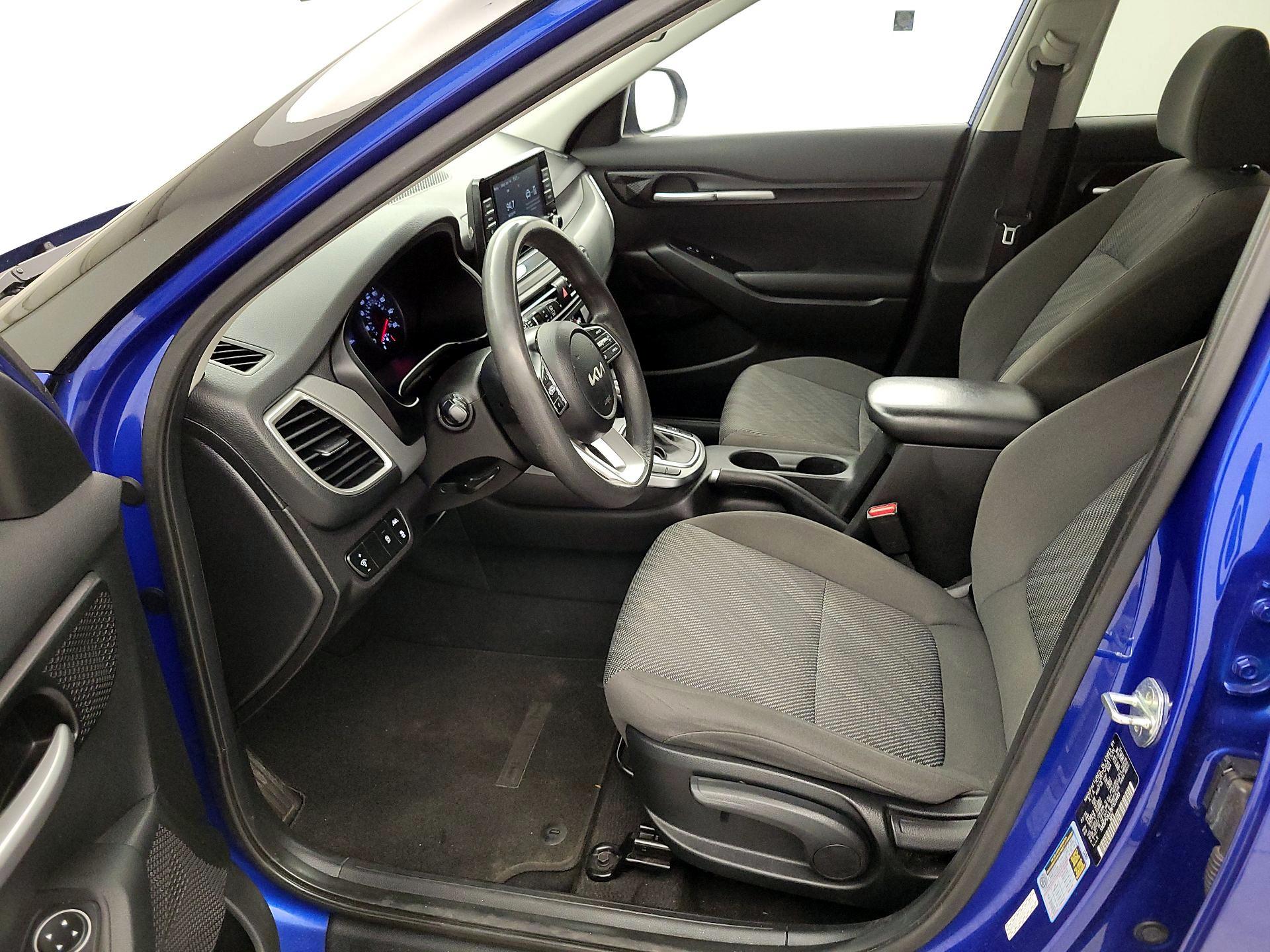 Thumbnail: 2022 Kia Seltos - 11