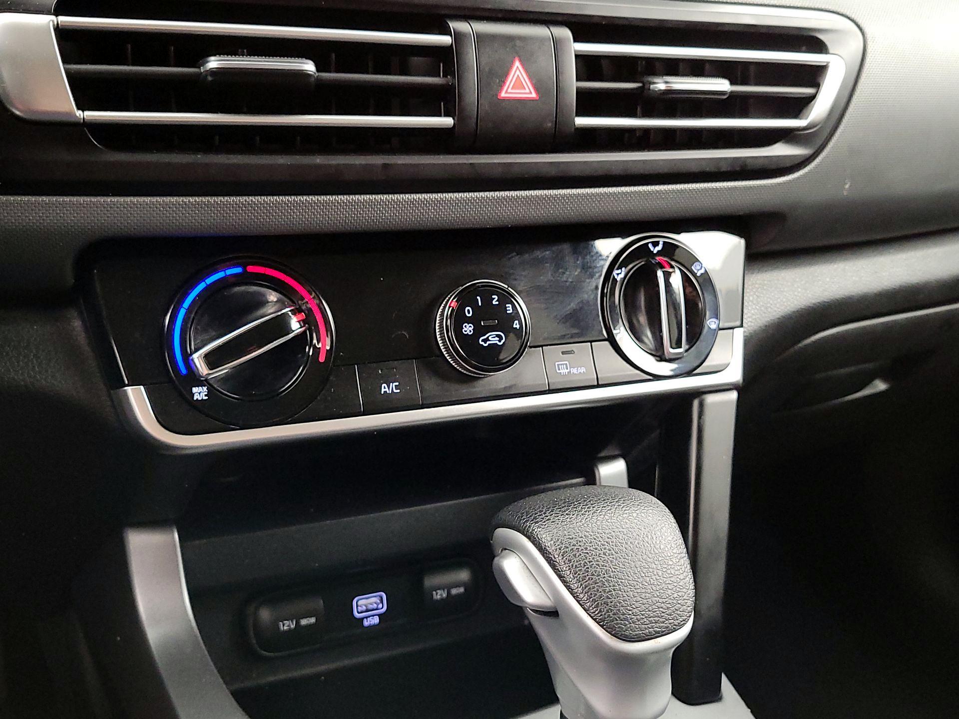 Thumbnail: 2022 Kia Seltos - 16