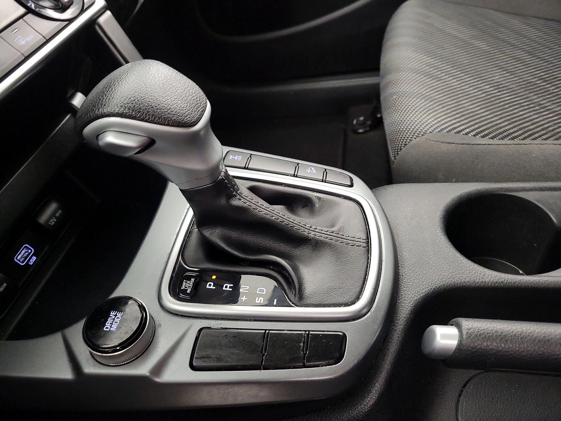 Thumbnail: 2022 Kia Seltos - 17