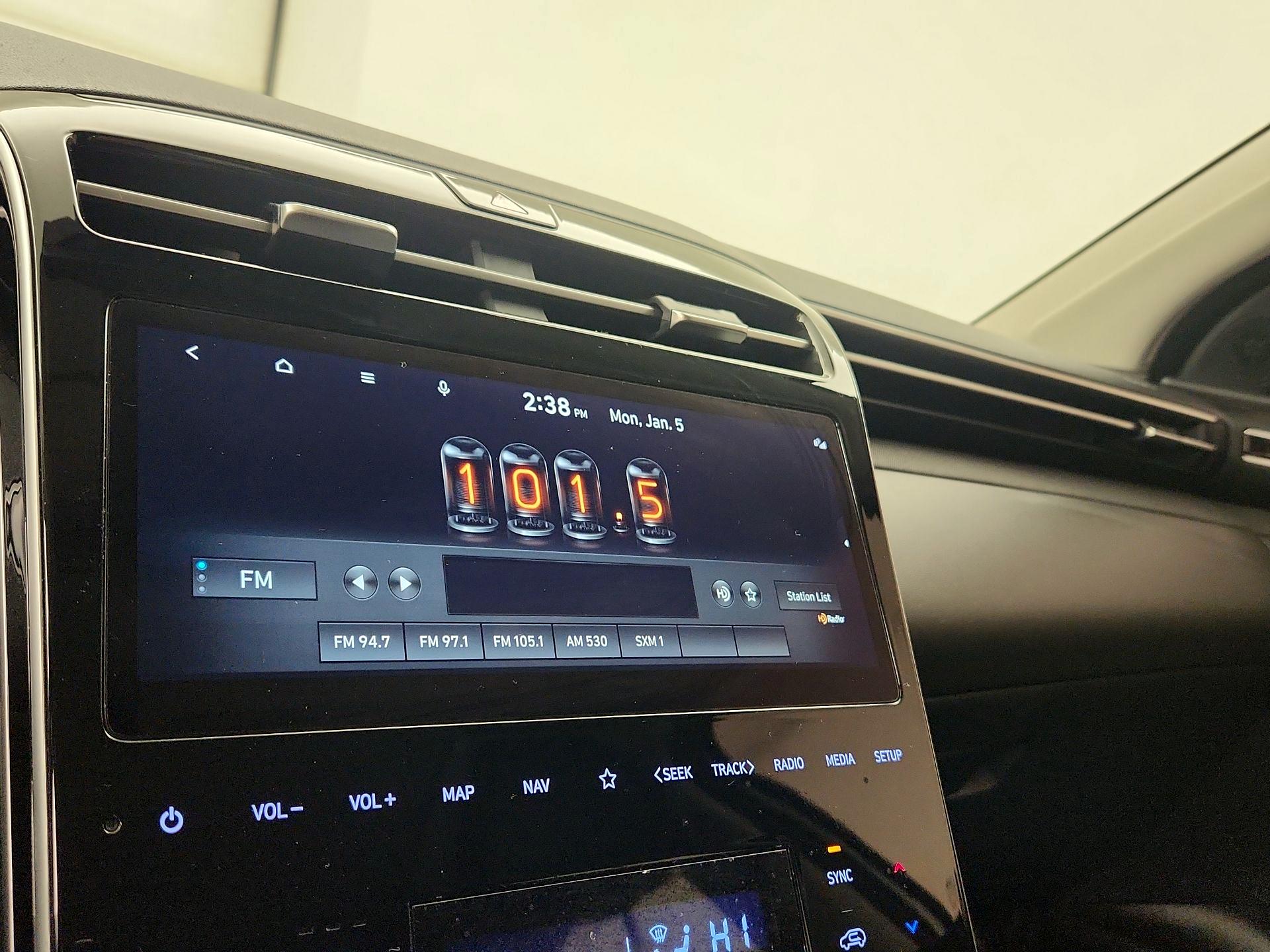 Thumbnail: 2023 Hyundai Tucson - 16