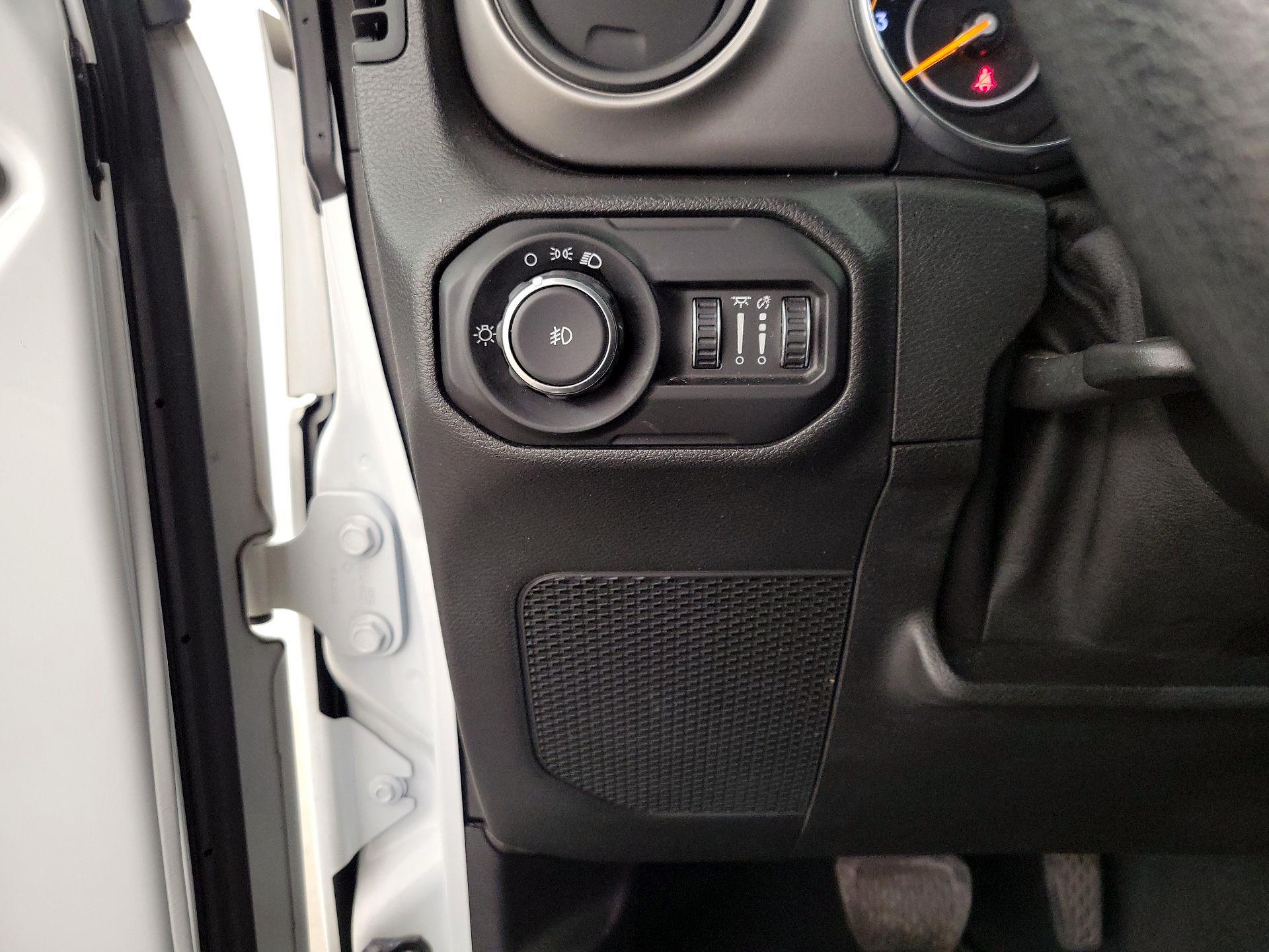 Thumbnail: 2021 Jeep Wrangler - 13