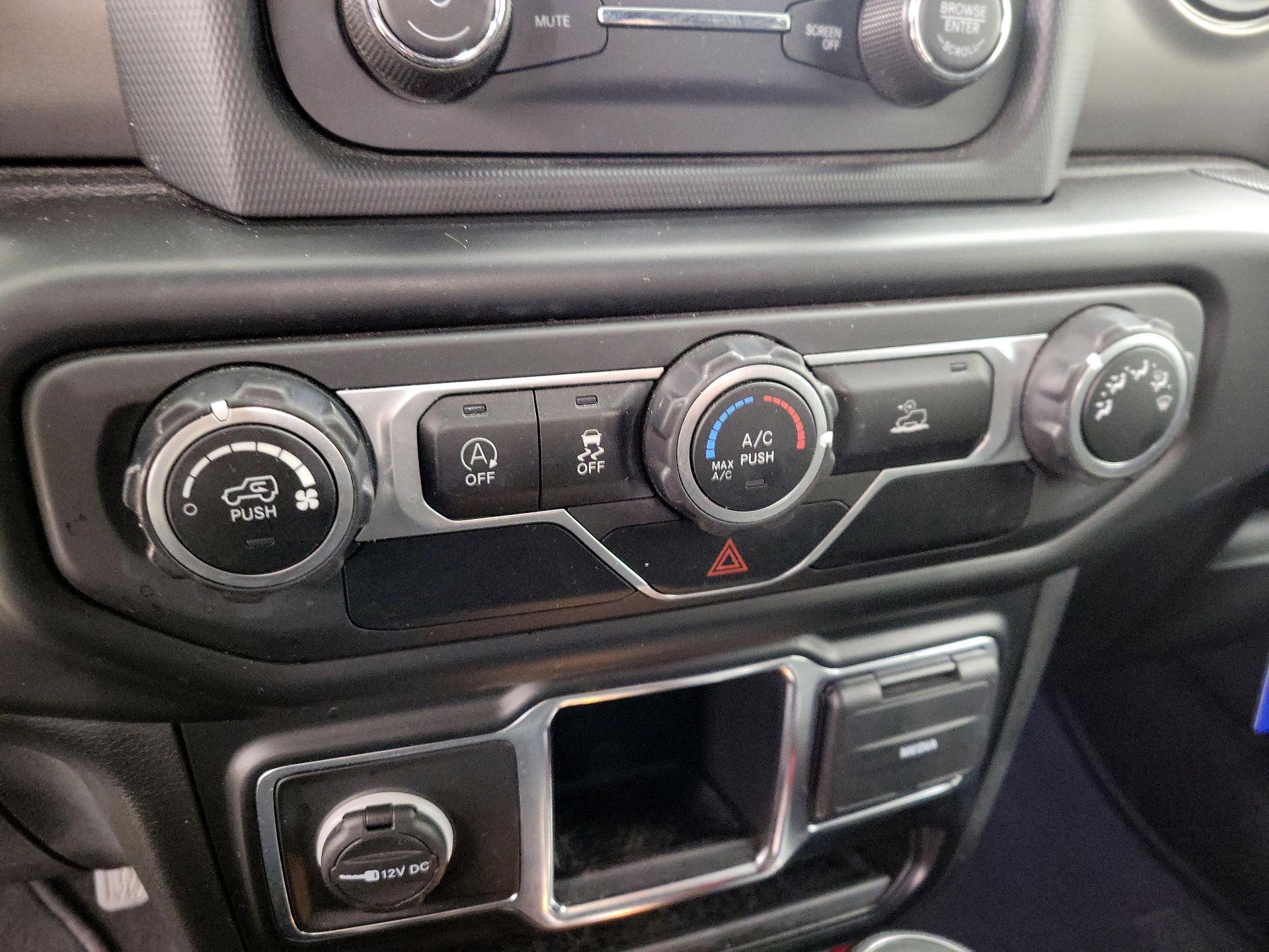 Thumbnail: 2021 Jeep Wrangler - 16