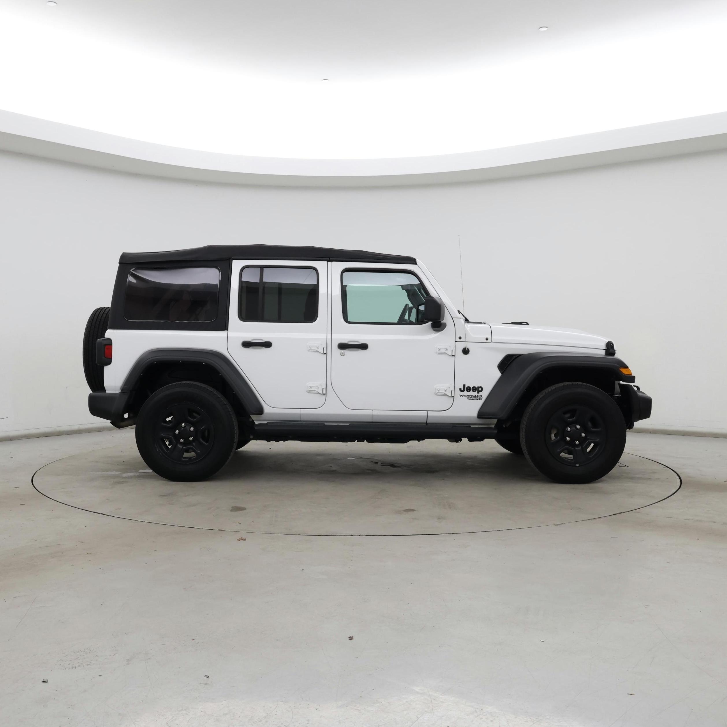 Thumbnail: 2021 Jeep Wrangler - 7