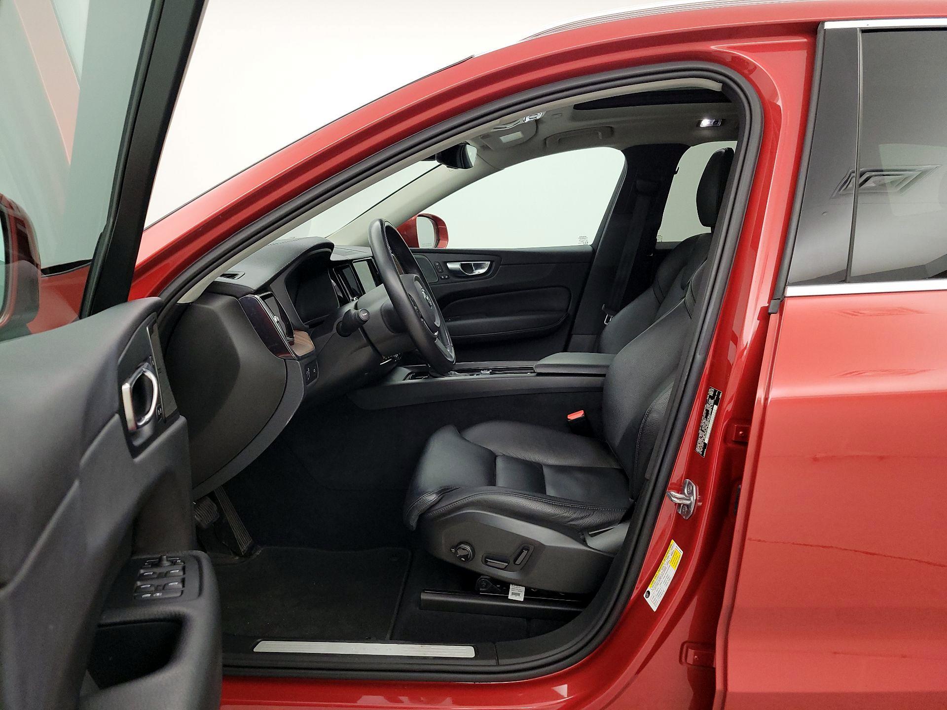 Thumbnail: 2020 Volvo XC60 - 11