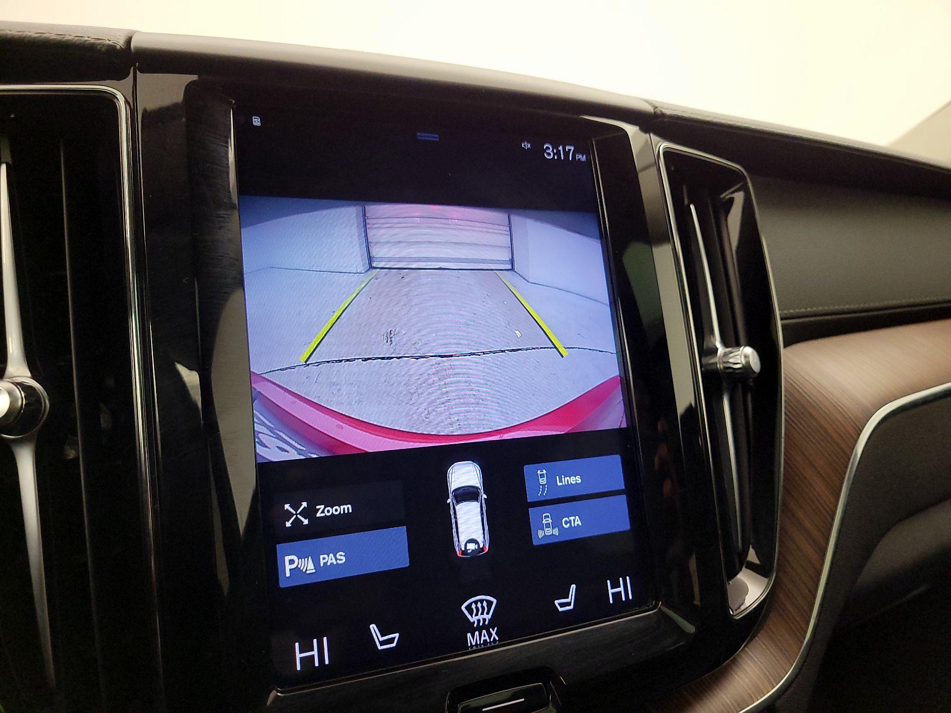 Thumbnail: 2020 Volvo XC60 - 14