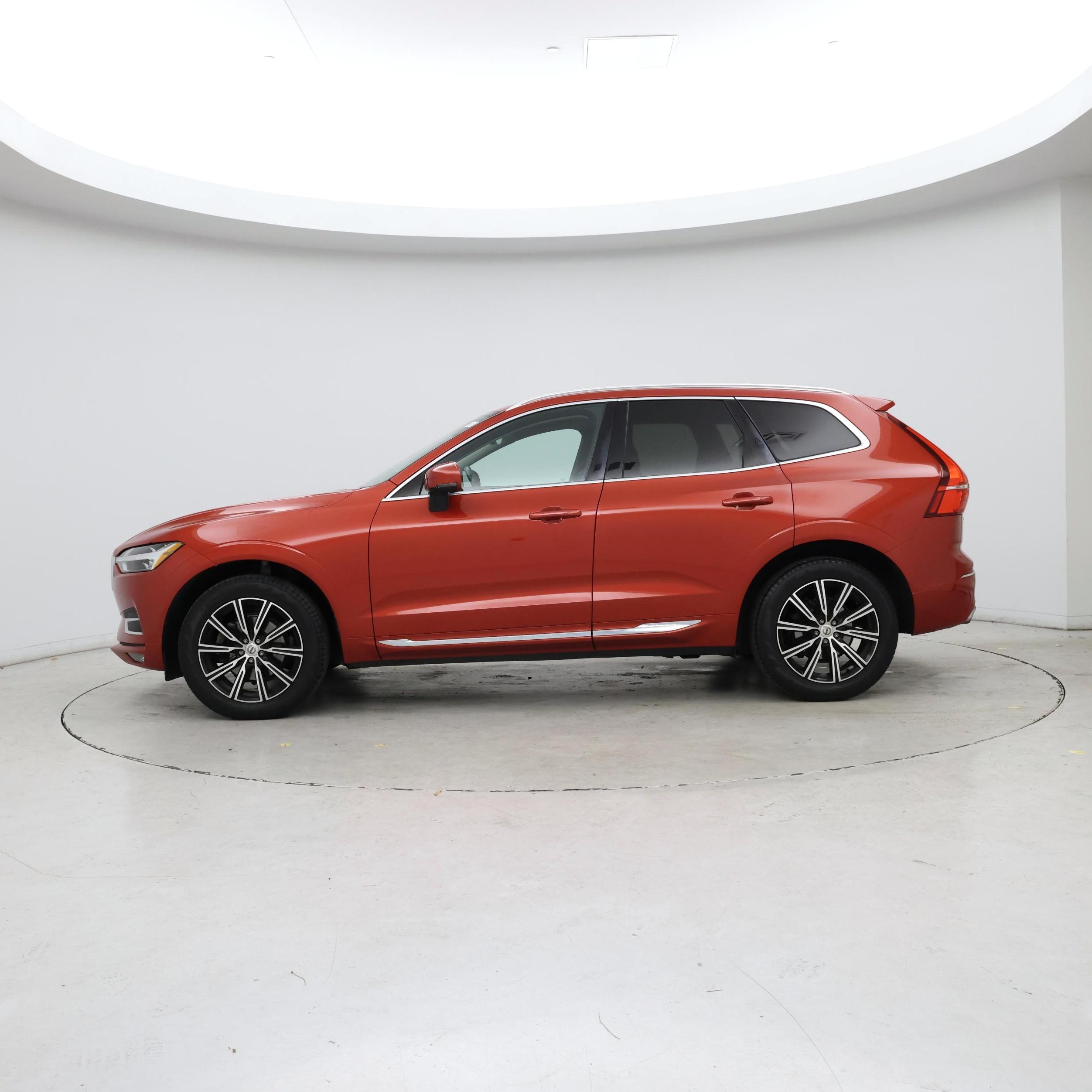Thumbnail: 2020 Volvo XC60 - 3