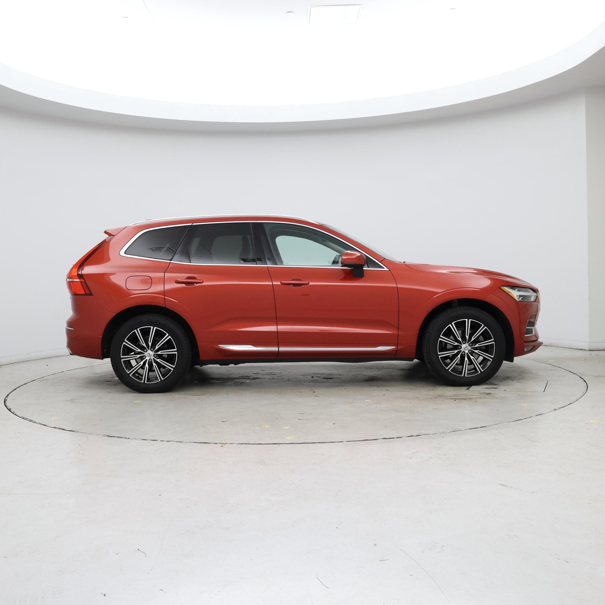 Thumbnail: 2020 Volvo XC60 - 7