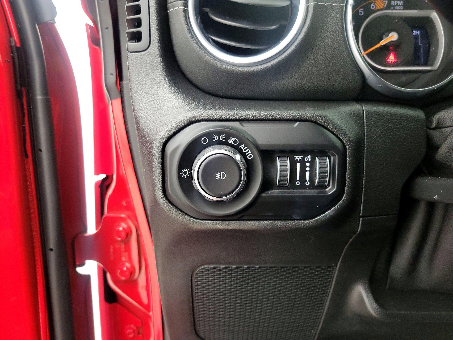 Thumbnail: 2021 Jeep Wrangler - 13