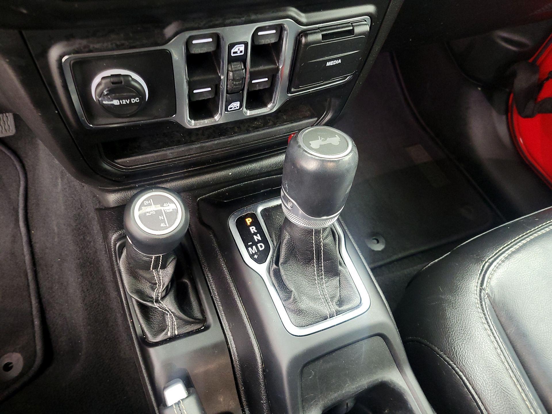 Thumbnail: 2021 Jeep Wrangler - 17