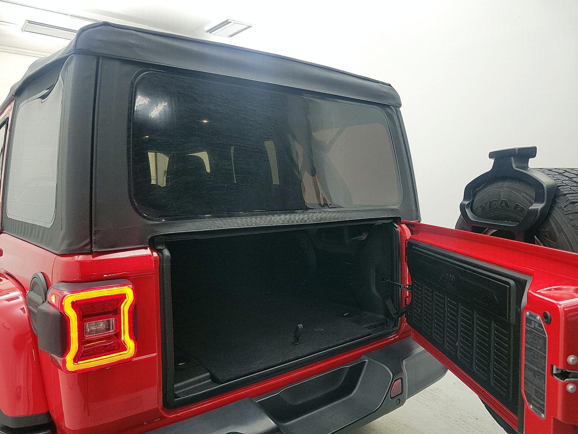 Thumbnail: 2021 Jeep Wrangler - 19