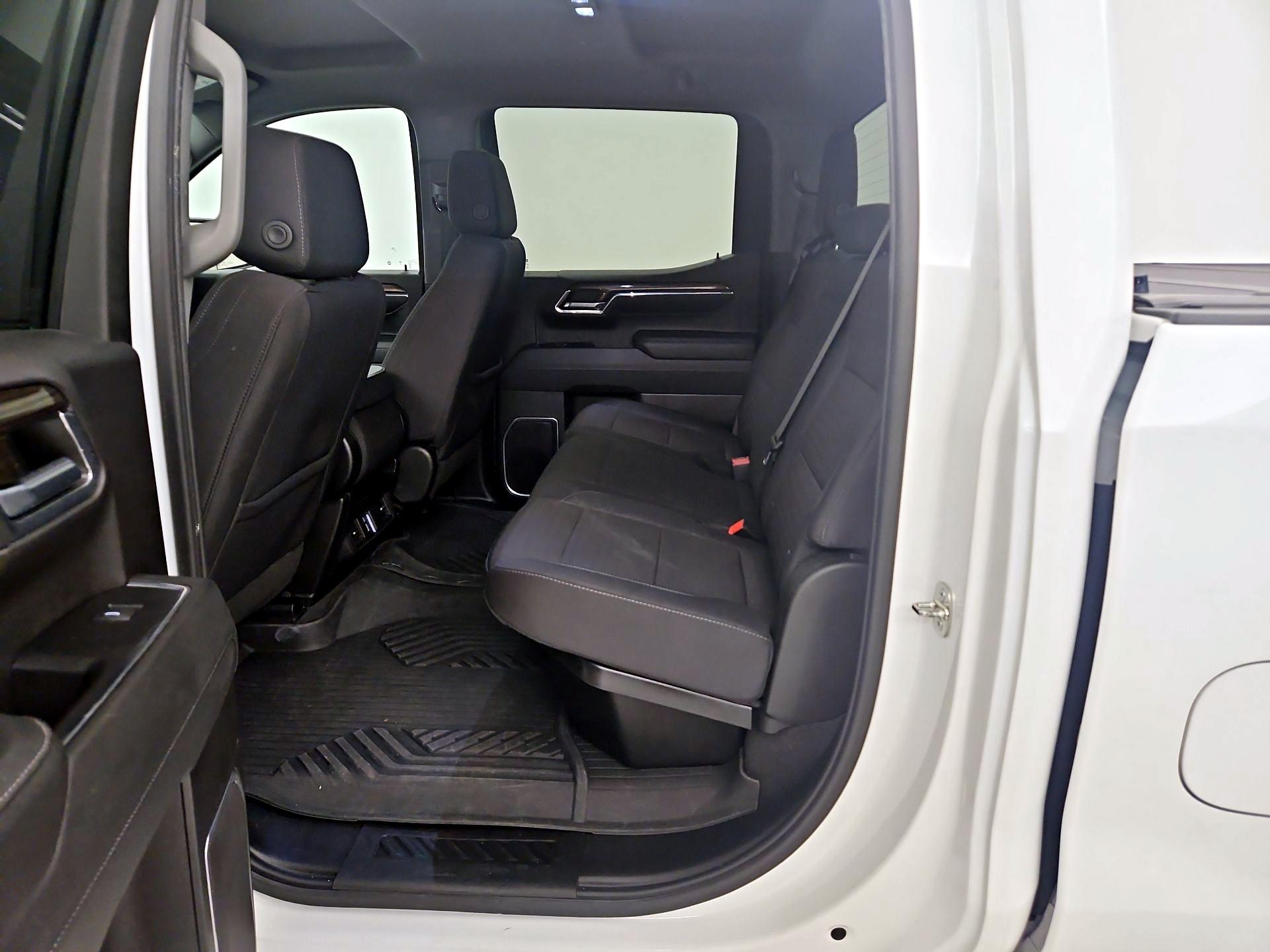 Thumbnail: 2024 Chevrolet Silverado 1500 - 19