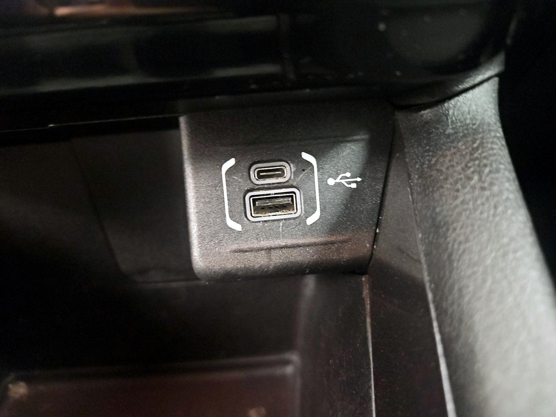 Thumbnail: 2024 Jeep Compass - 18