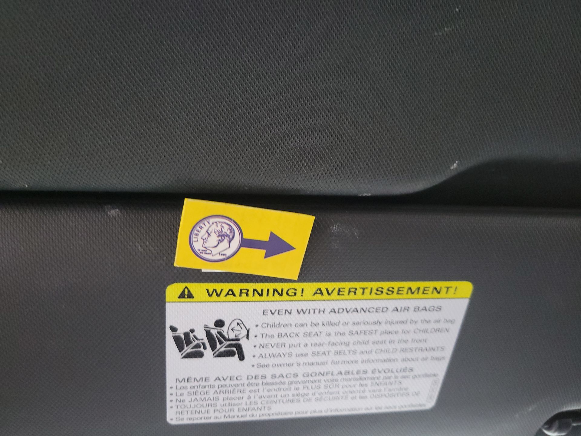 Thumbnail: 2023 Audi Q3 - 19