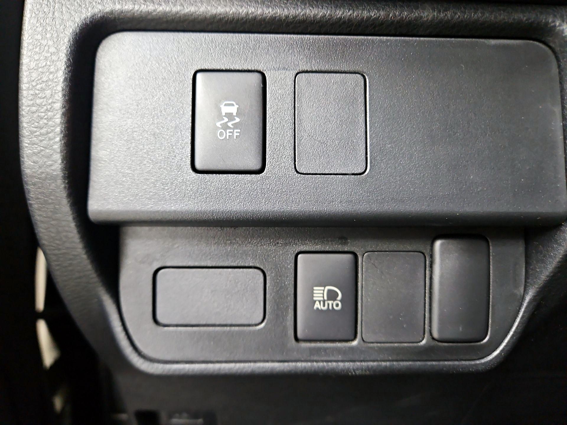 Thumbnail: 2023 Toyota Tacoma - 13