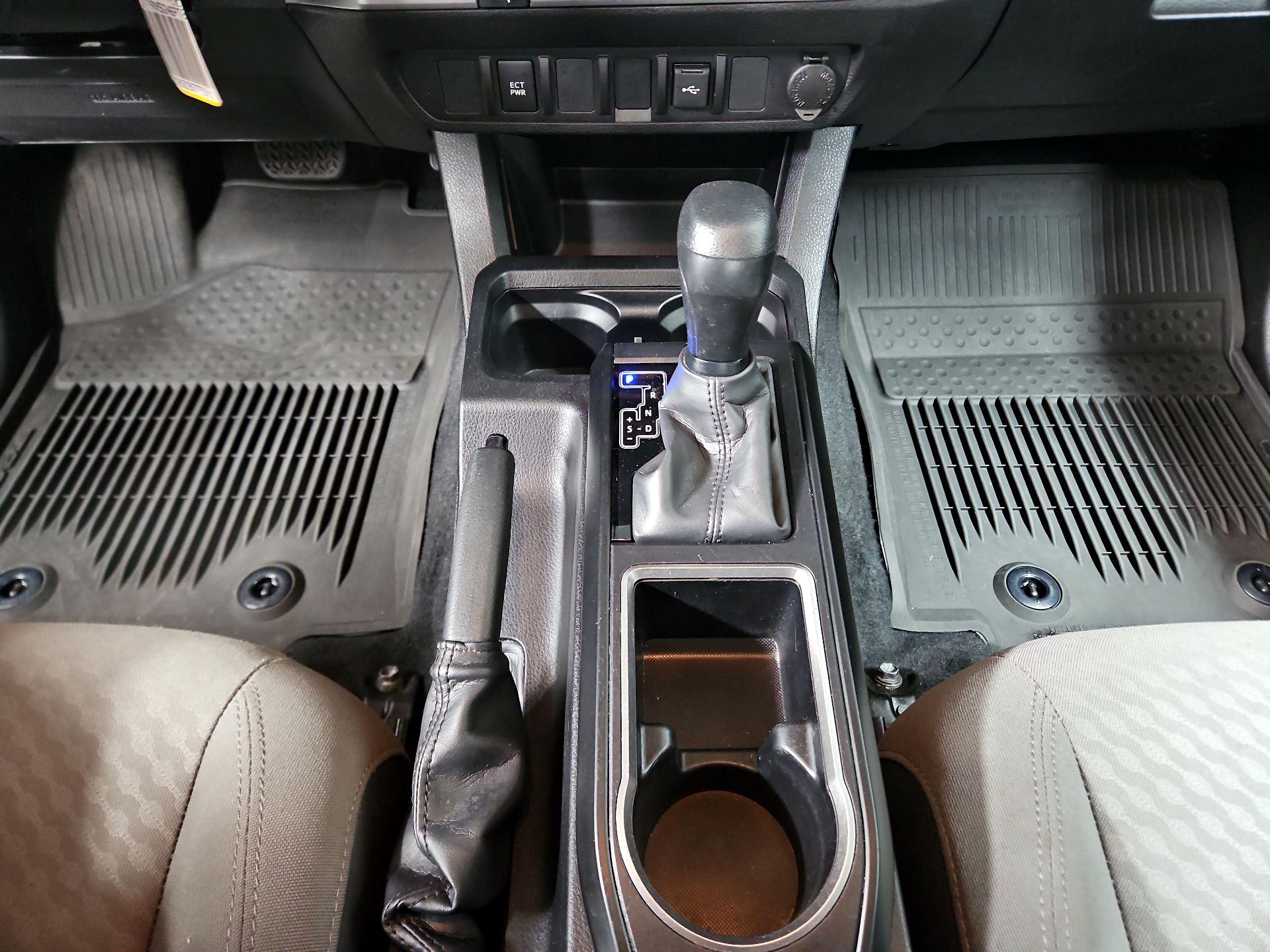 Thumbnail: 2023 Toyota Tacoma - 17