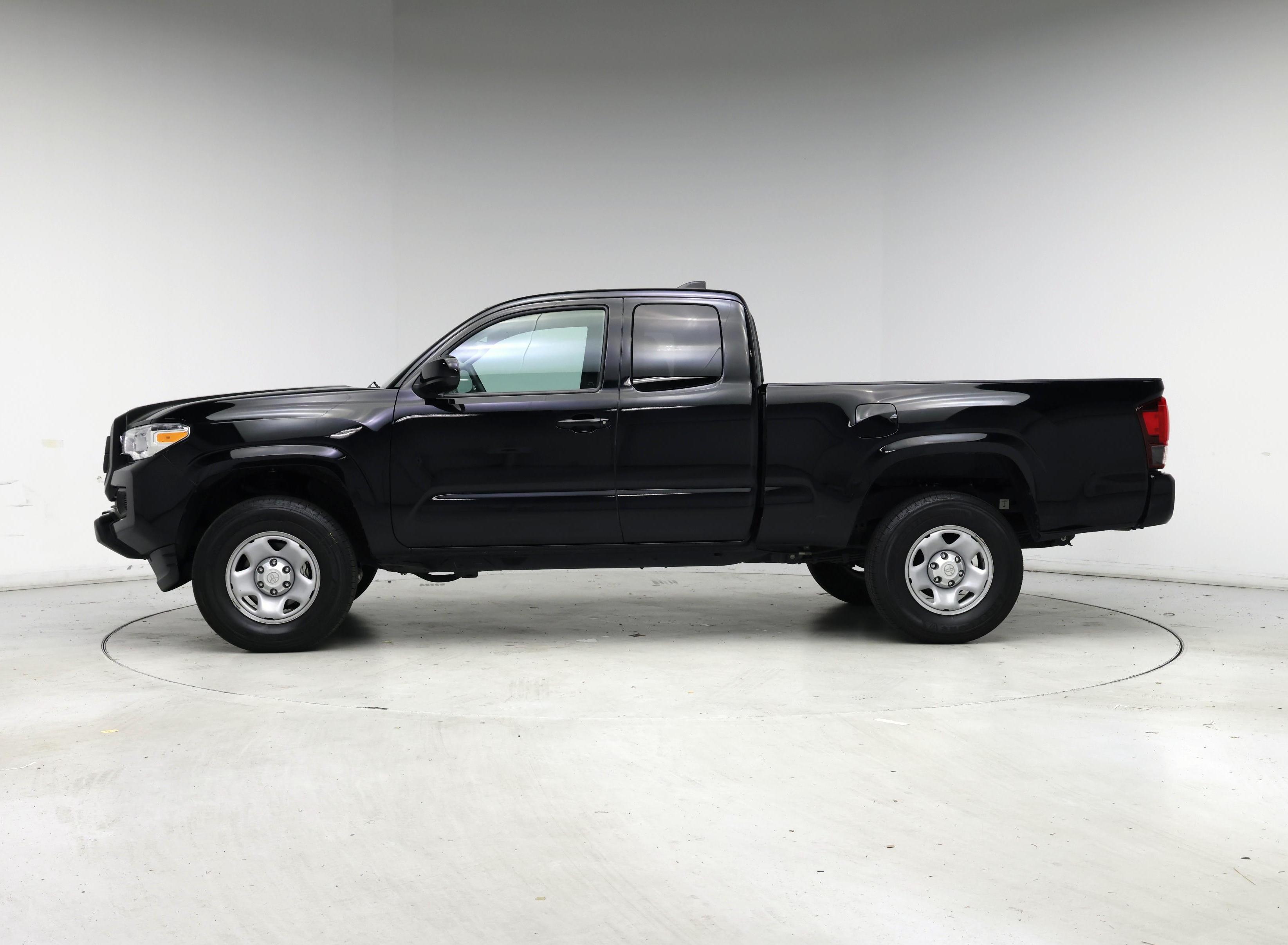 Thumbnail: 2023 Toyota Tacoma - 3