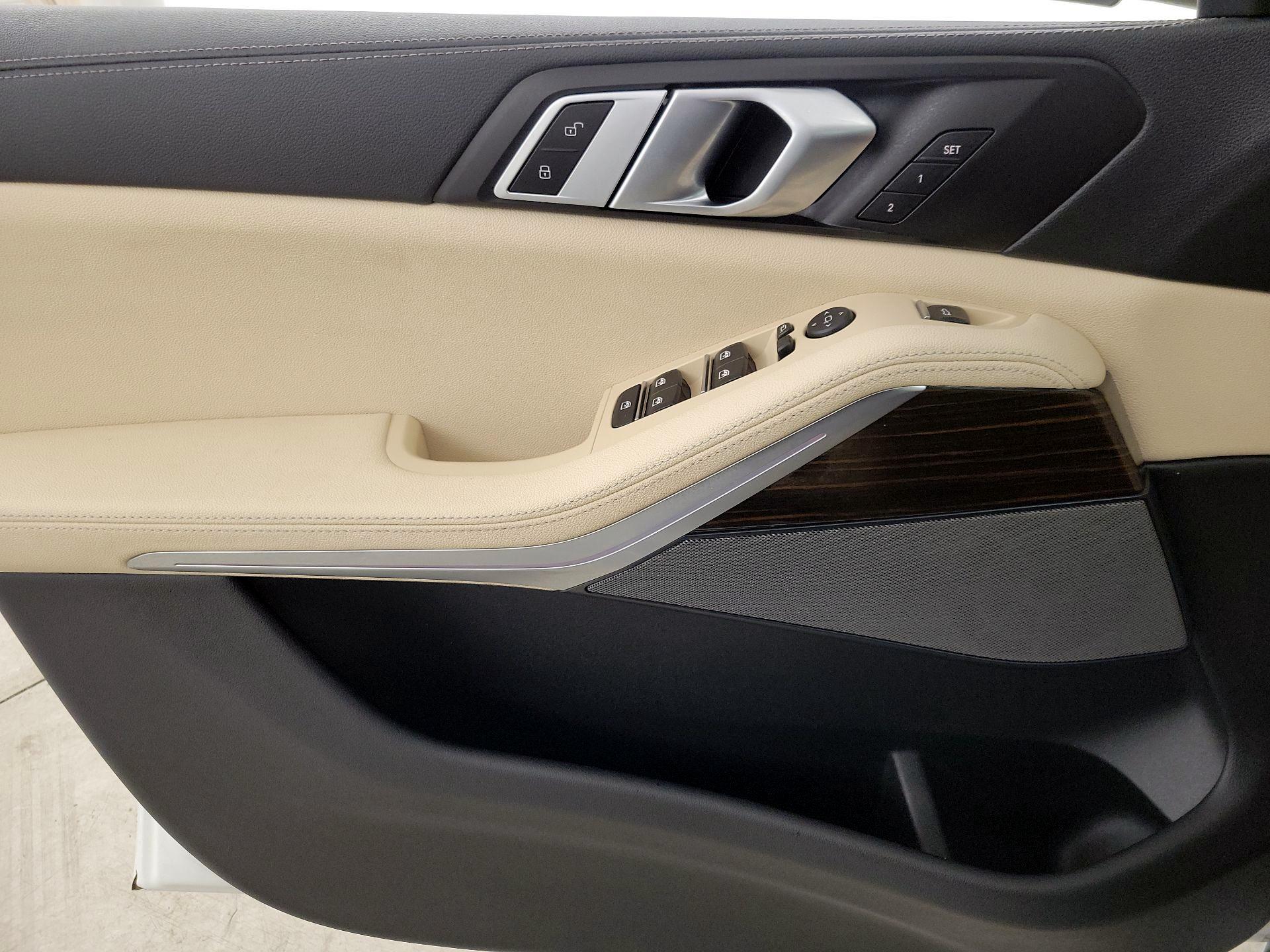 Thumbnail: 2021 BMW X5 - 12