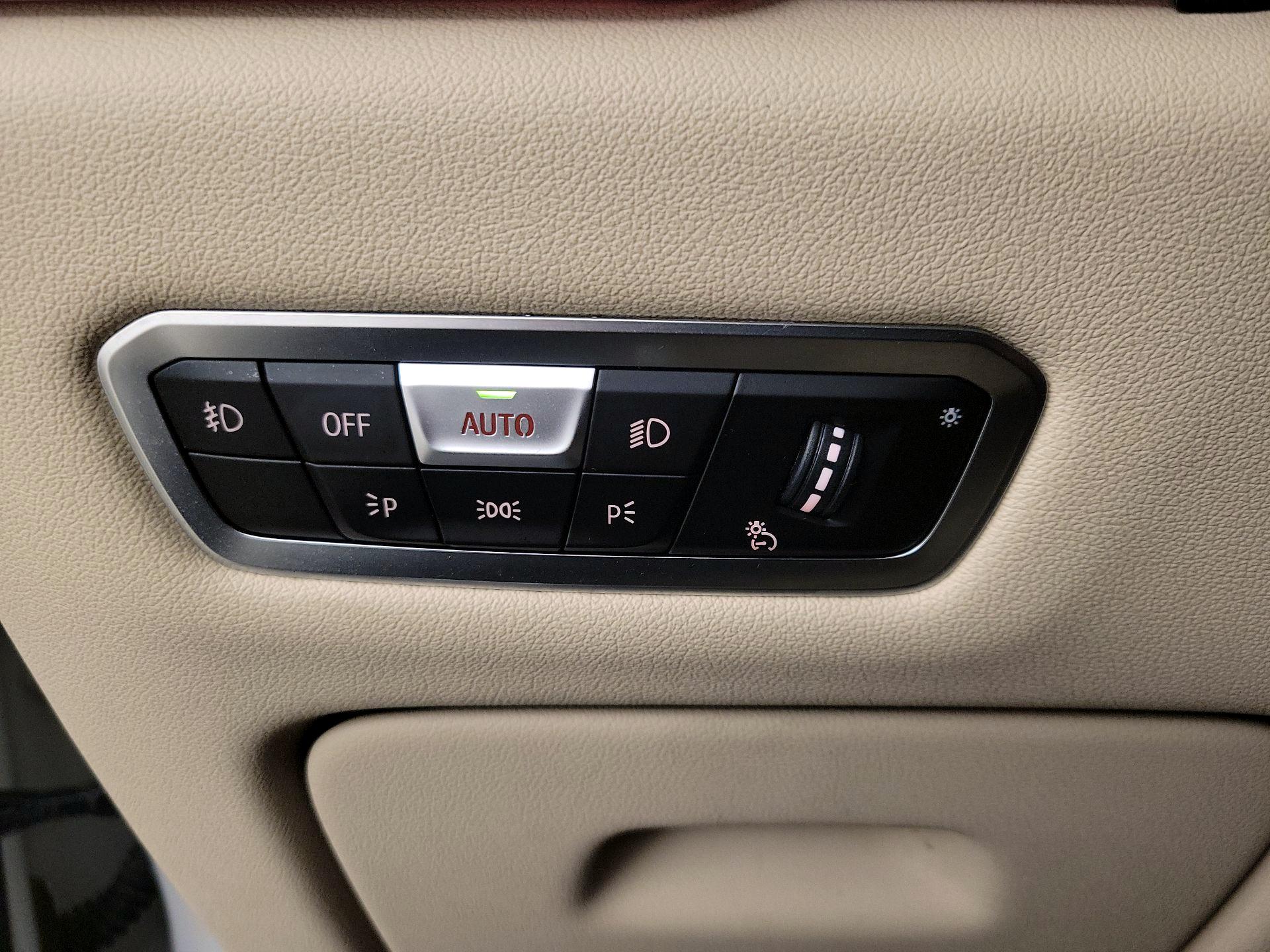 Thumbnail: 2021 BMW X5 - 13