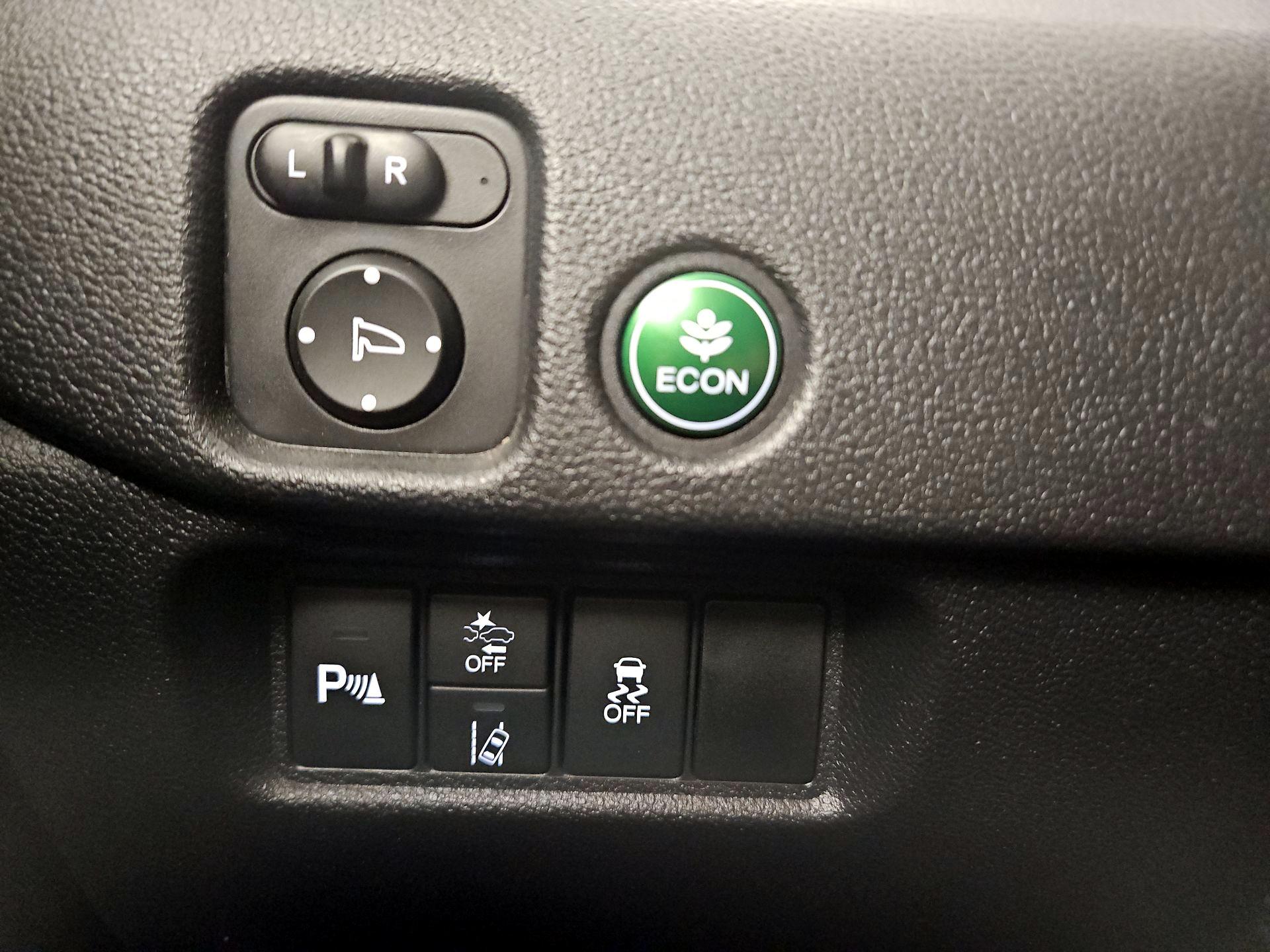 Thumbnail: 2019 Honda Pilot - 13